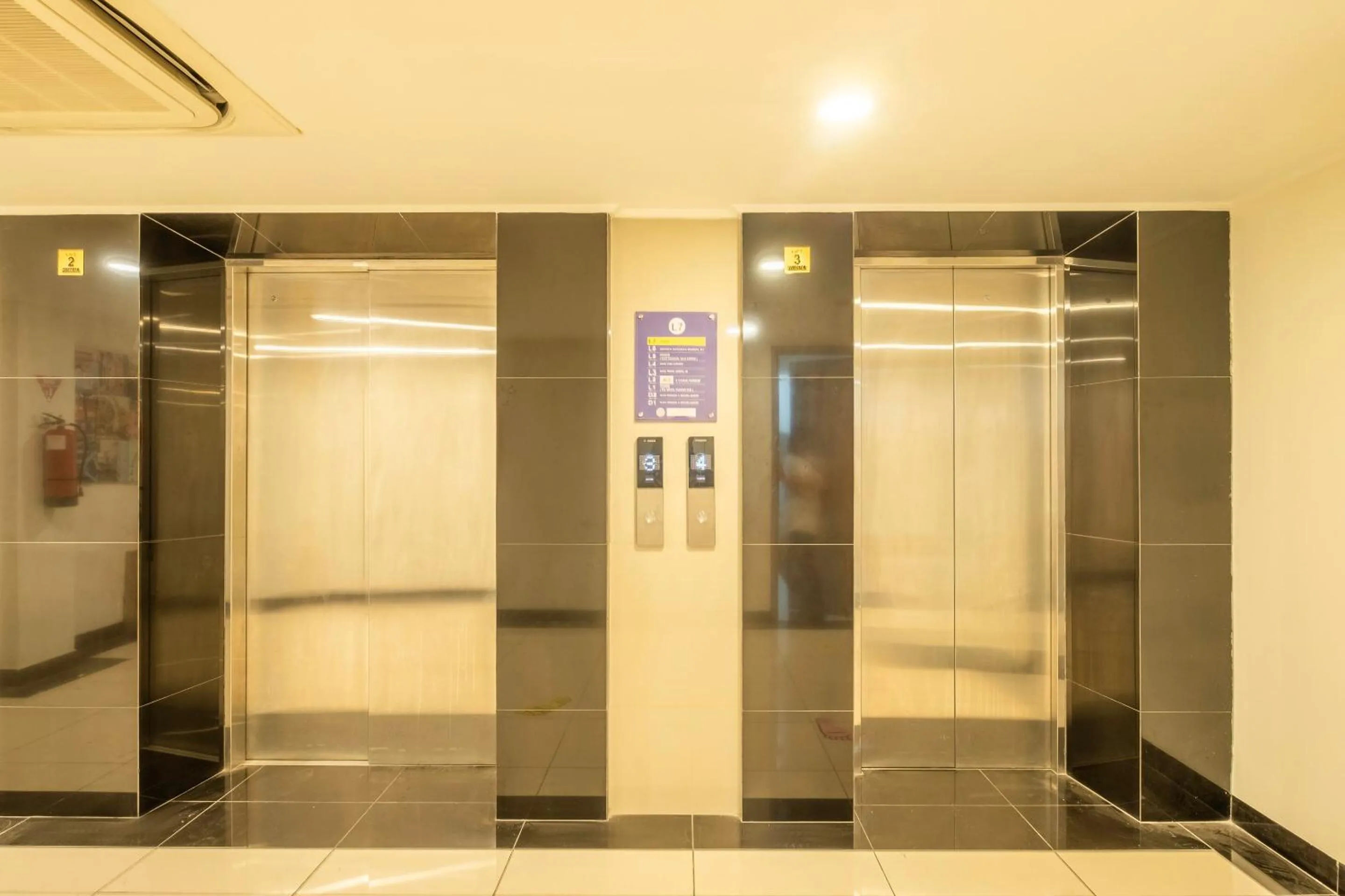 Facility for disabled guests in Collection O Hotel Pasar Baru Heritage