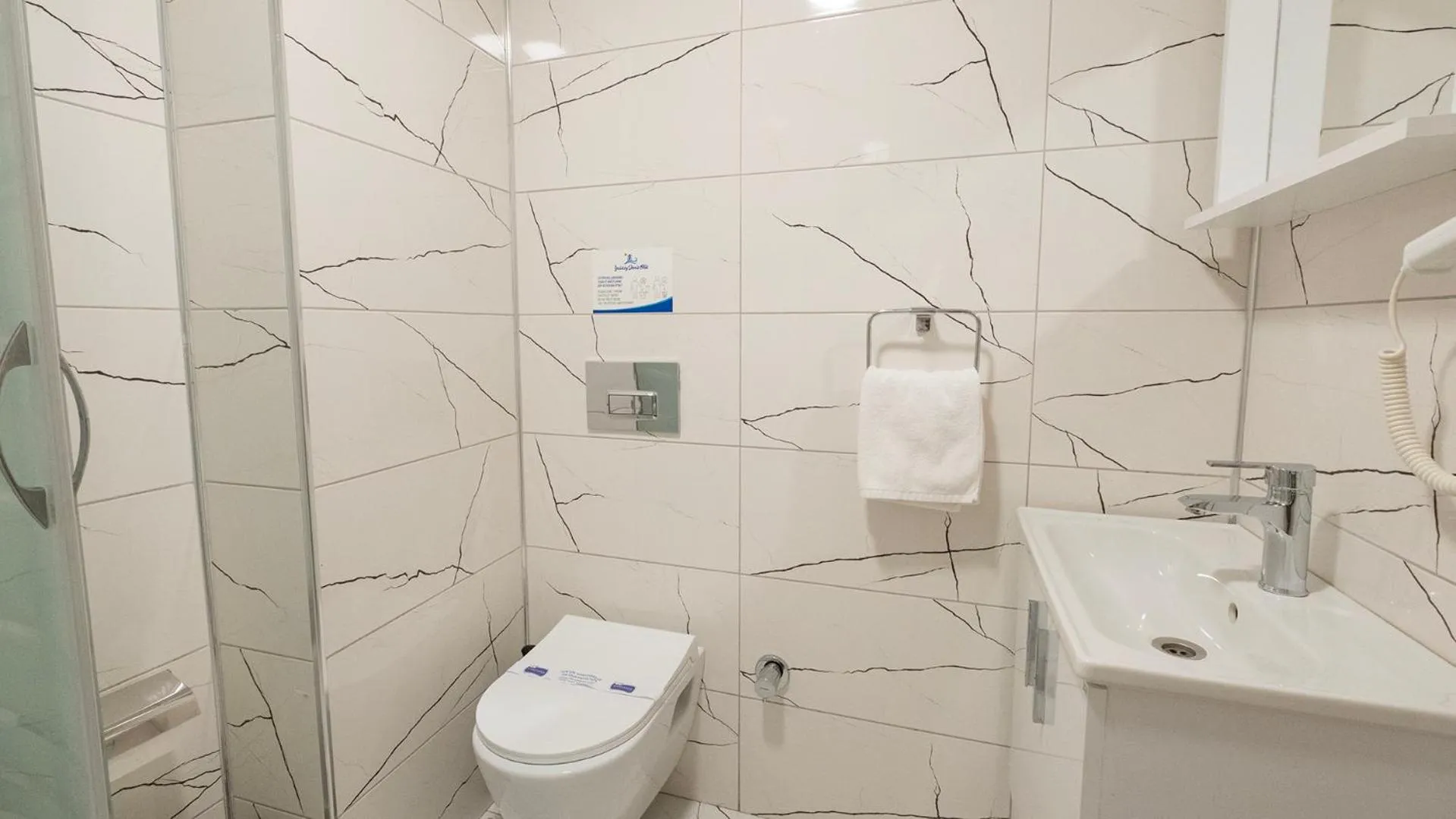 Bathroom in Yalıköy Deniz Otel Istanbul