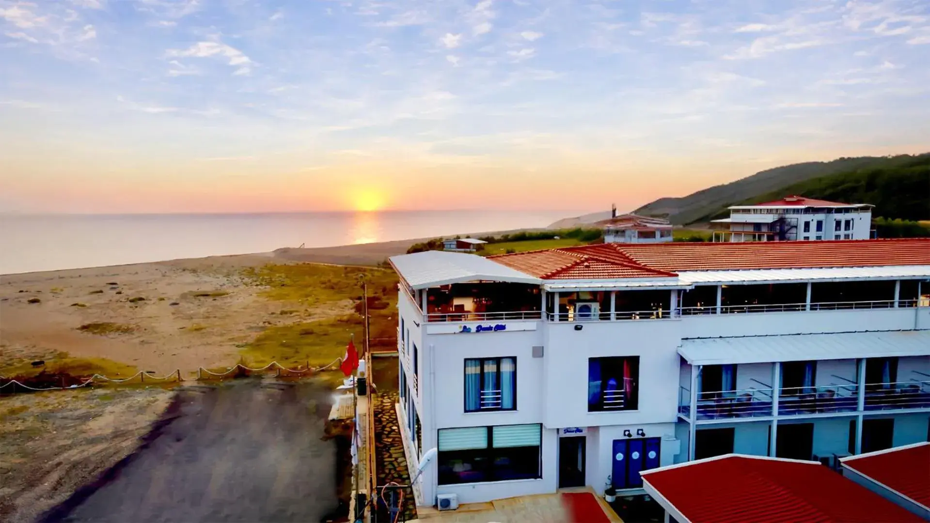 Property building in Yalıköy Deniz Otel Istanbul Property building in Yalıköy Deniz Otel Istanbul