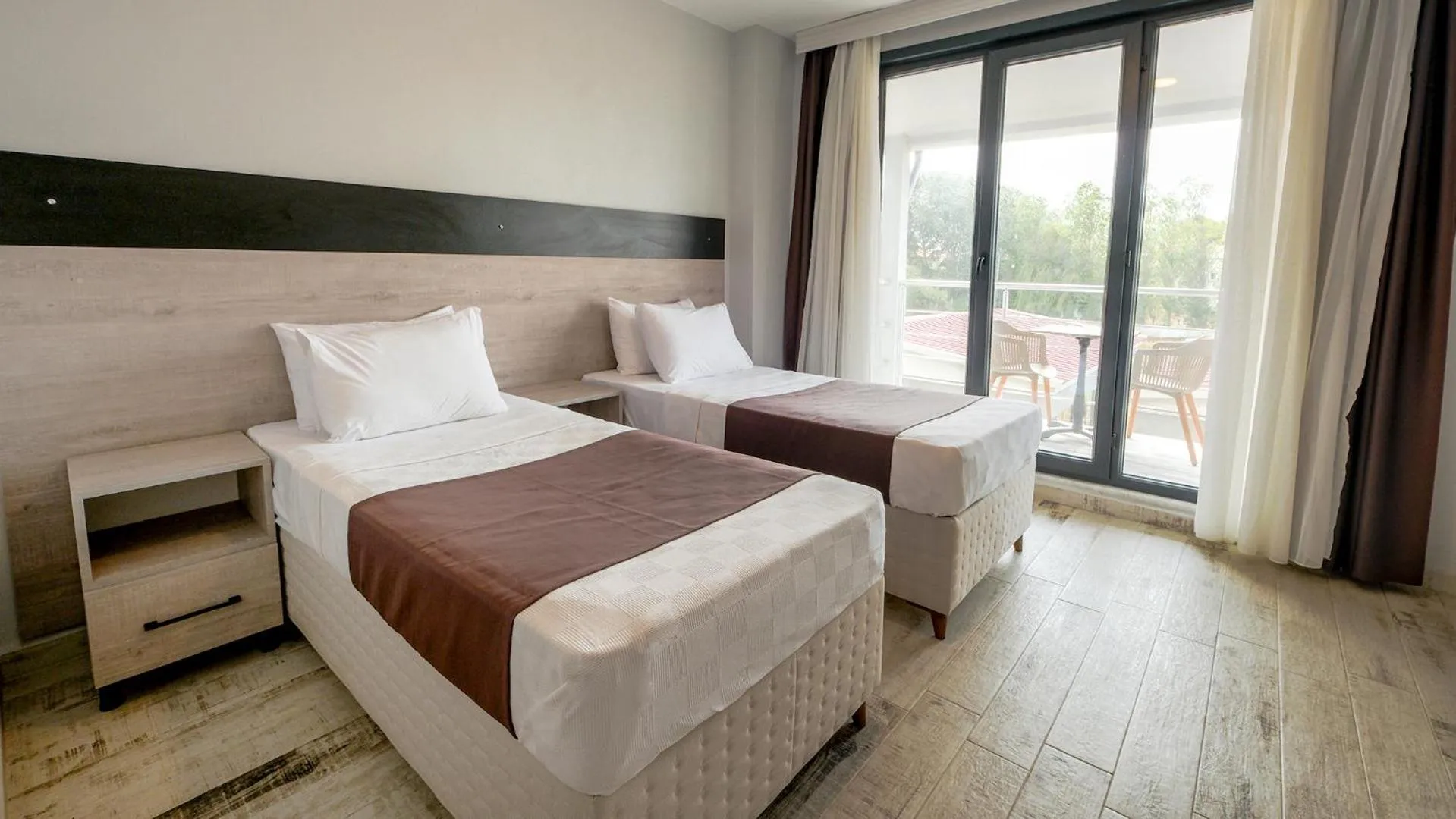 Photo of the whole room, Bed in Yalıköy Deniz Otel Istanbul
