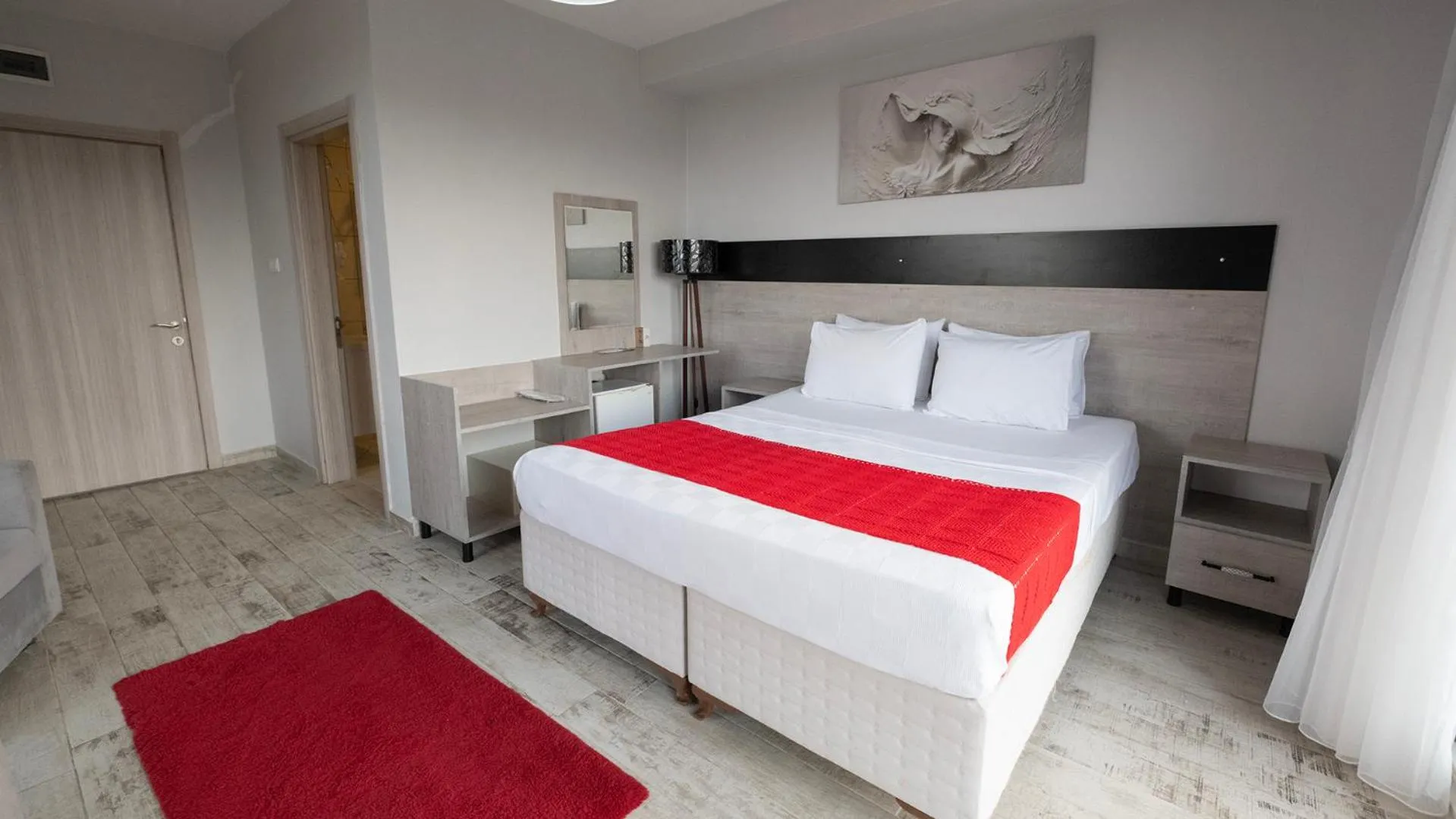 Photo of the whole room, Bed in Yalıköy Deniz Otel Istanbul