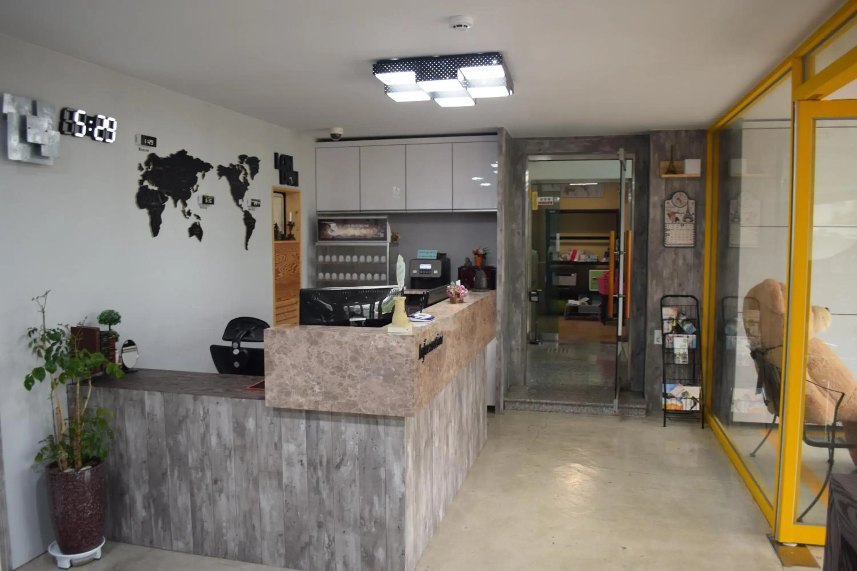 Lobby or reception in Hostel Dahyun & Guesthouse Lobby or reception in Hostel Dahyun & Guesthouse