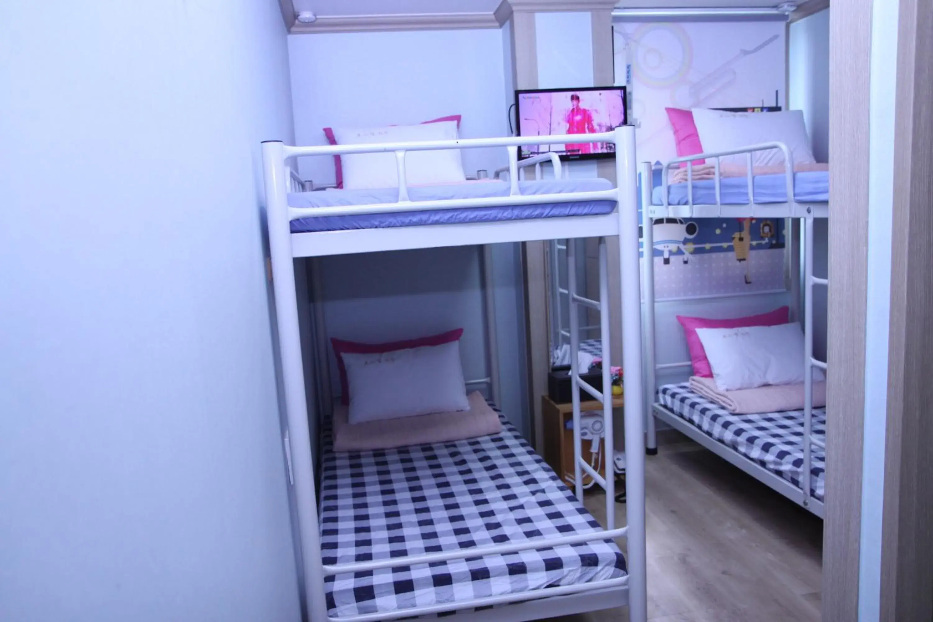 bunk bed in Hostel Dahyun & Guesthouse bunk bed in Hostel Dahyun & Guesthouse