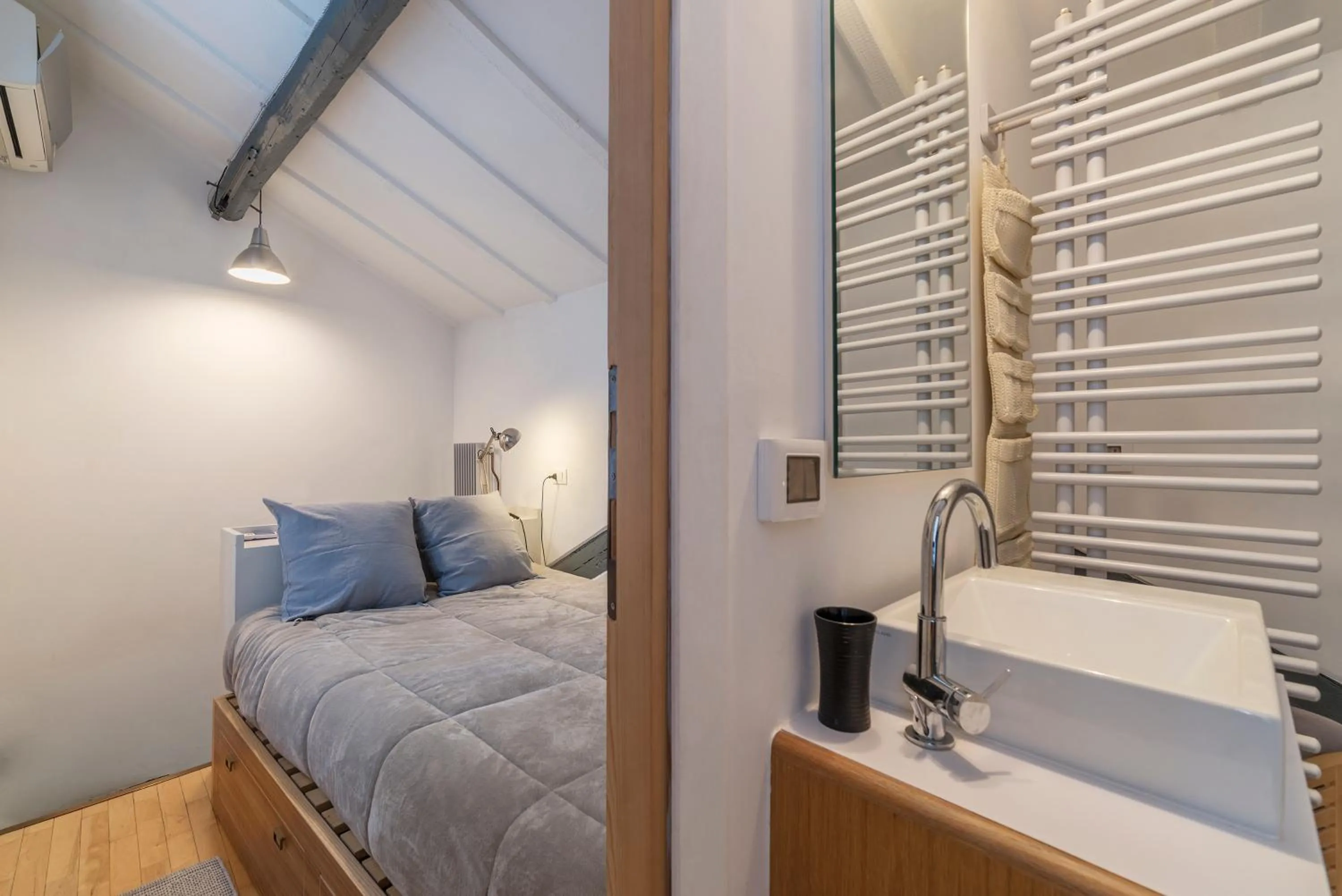Bedroom, Bed in GuestHost - Charming Loft Navona