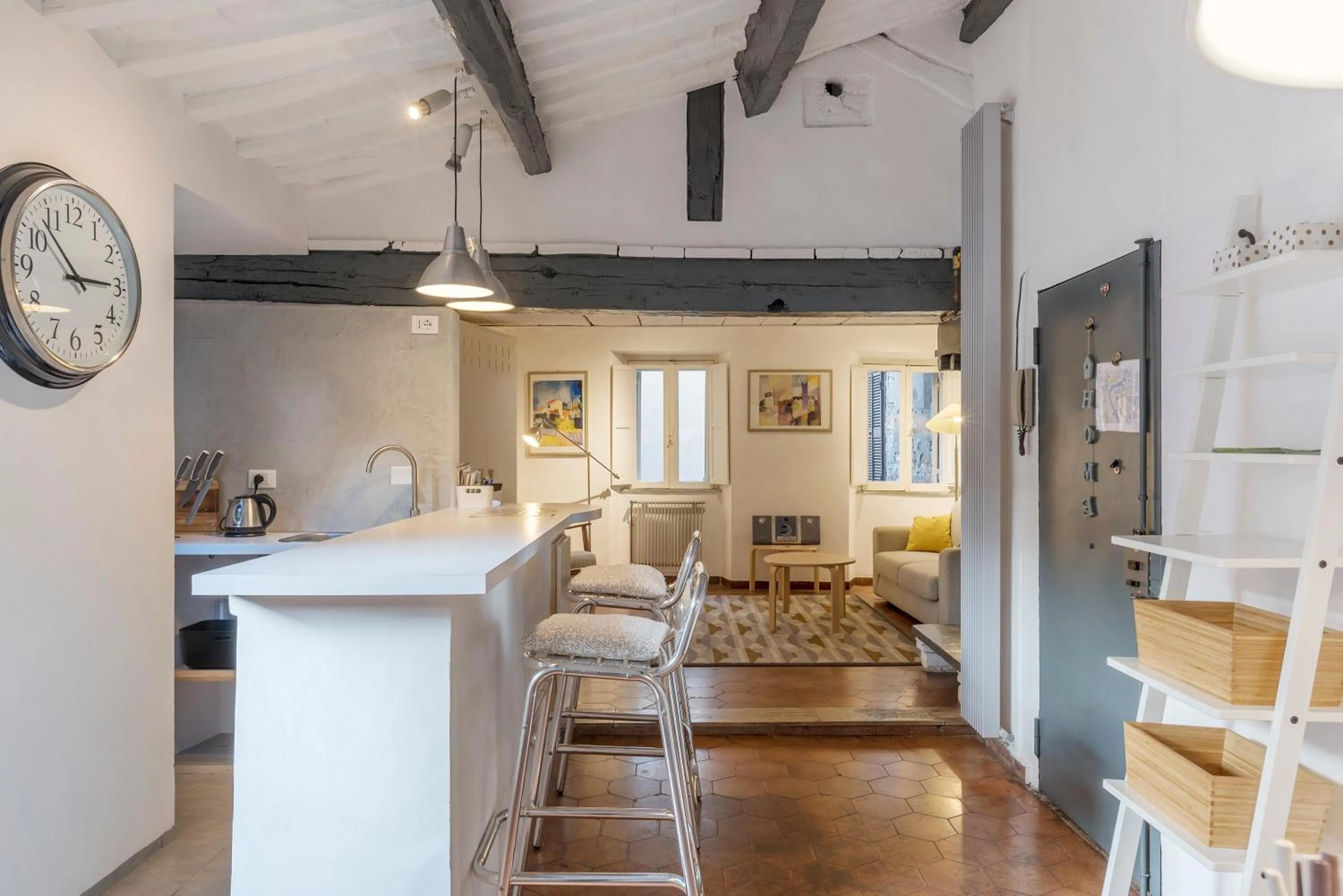 Dining area in GuestHost - Charming Loft Navona