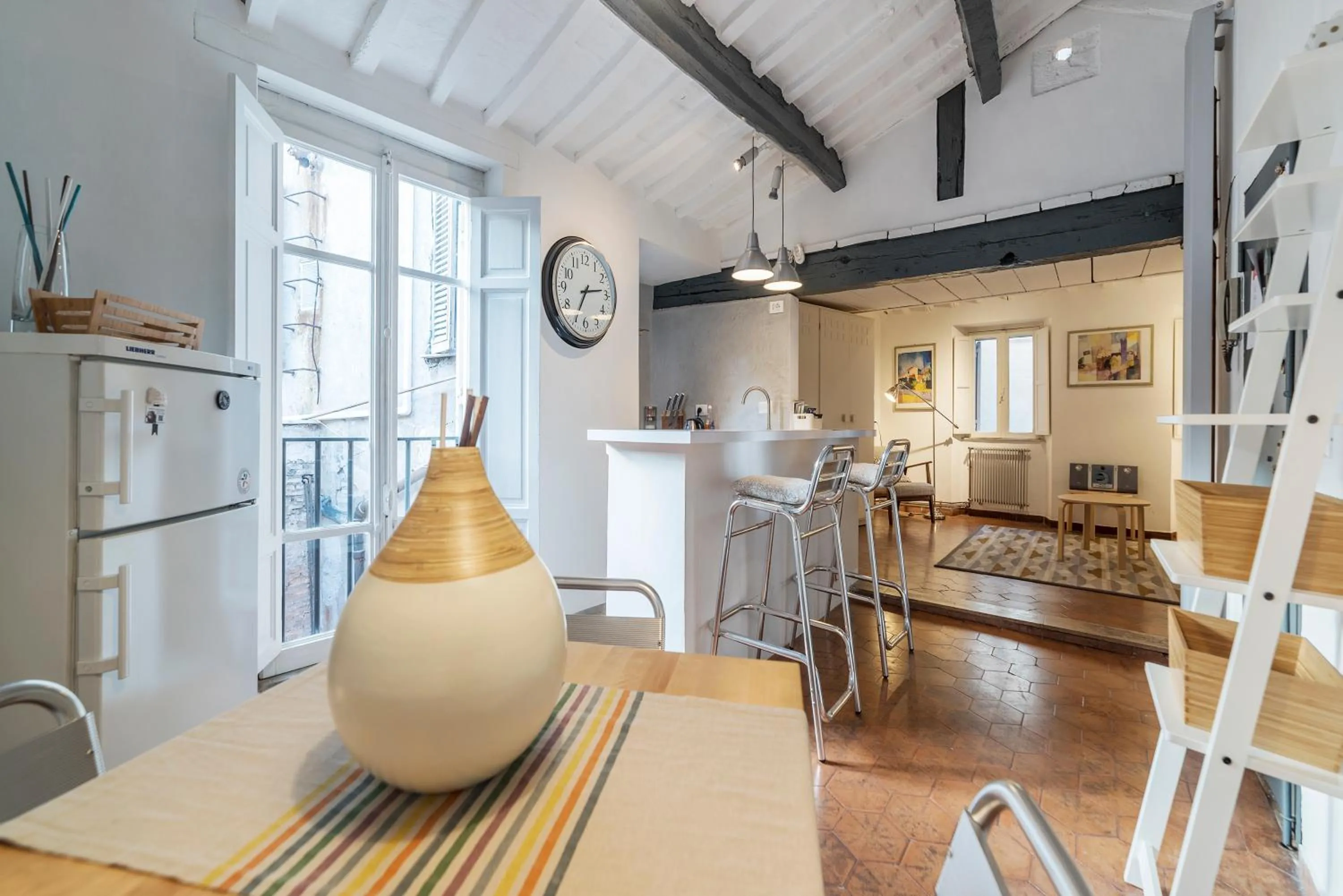 Dining area in GuestHost - Charming Loft Navona