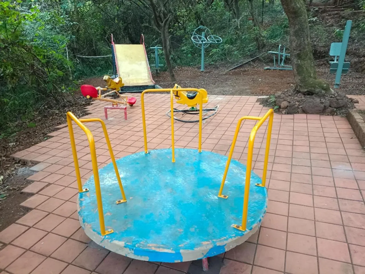 Garden in Advait Resort Kshetra Mahabaleshwar