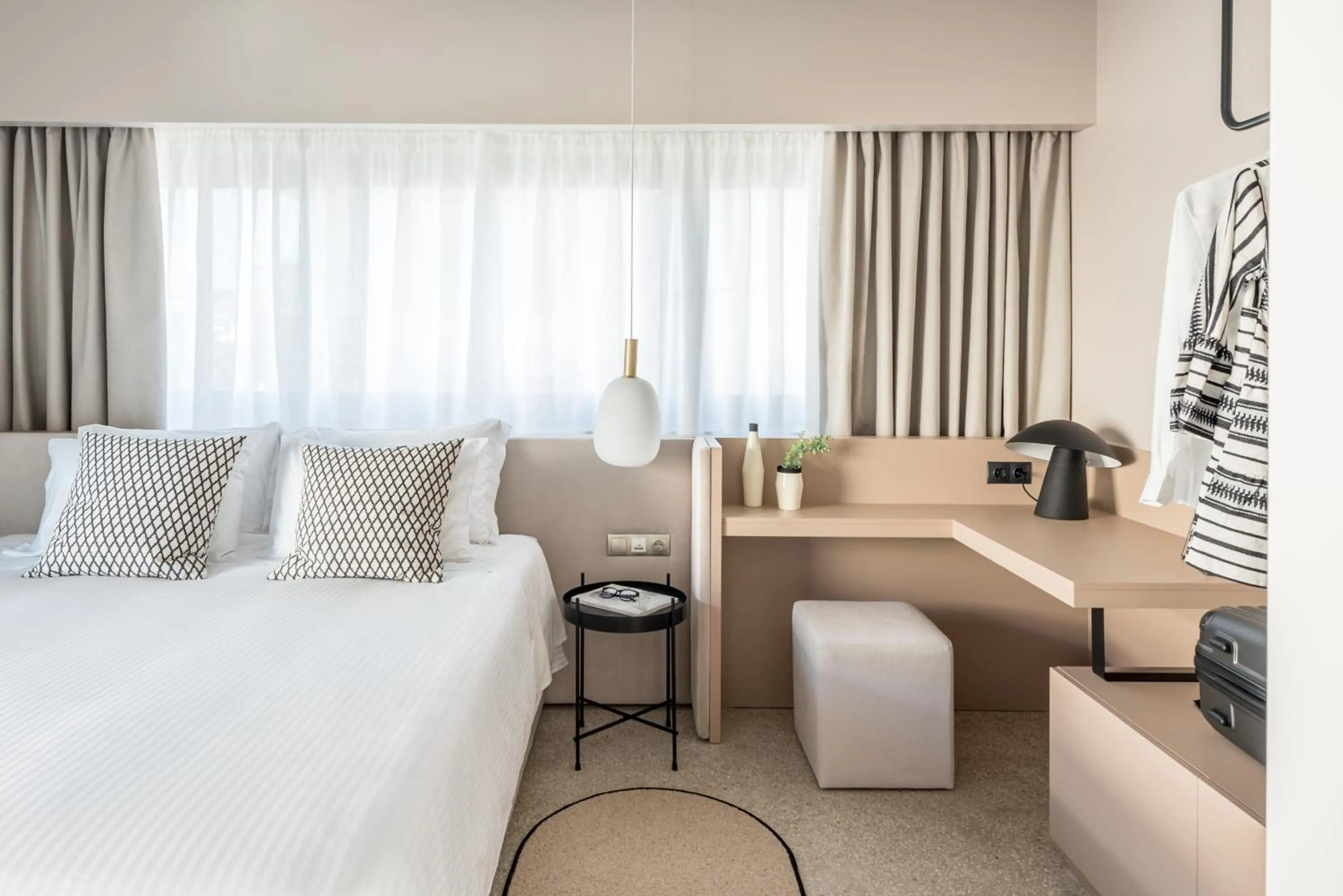 Bedroom, Bed in Urban Suites