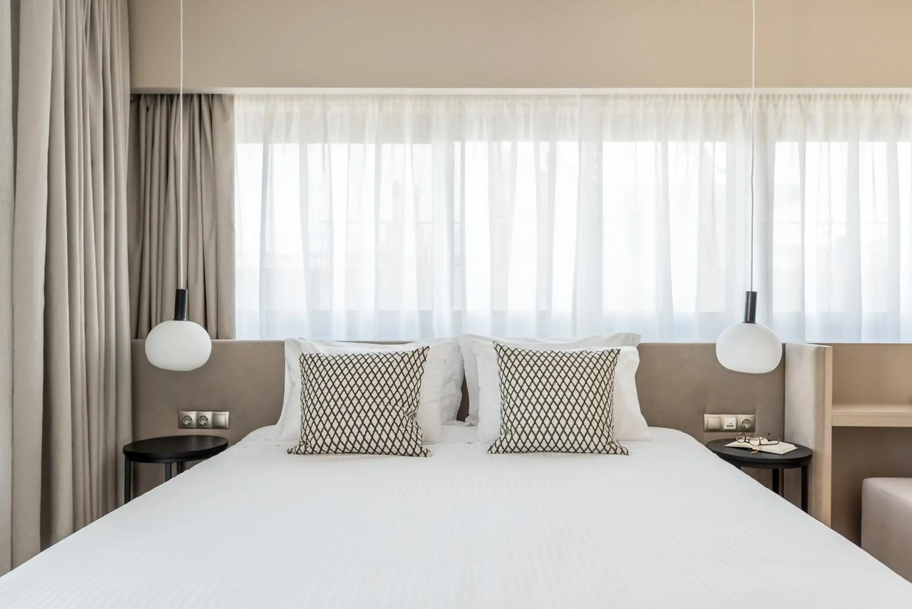 Bed in Urban Suites Bed in Urban Suites