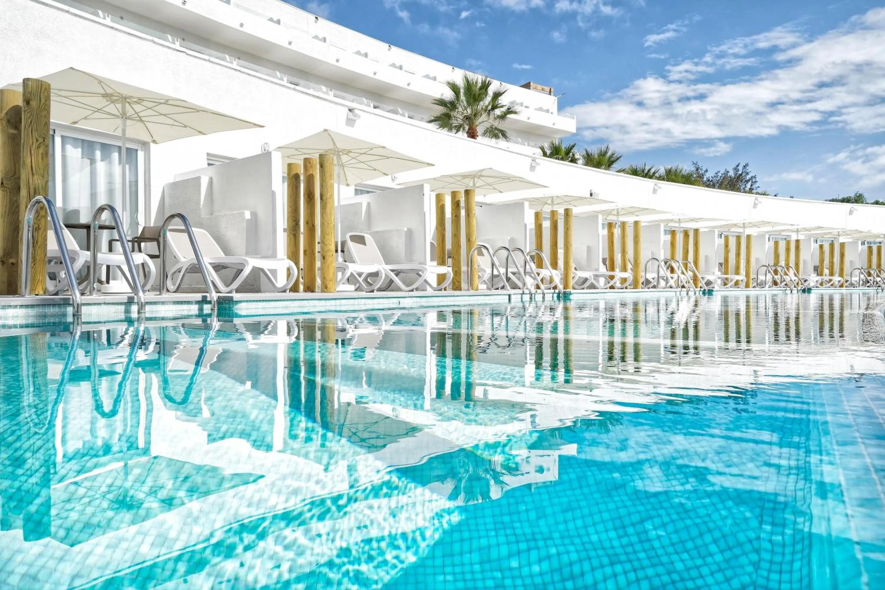Swimming pool in BLUESEA Golden Beach