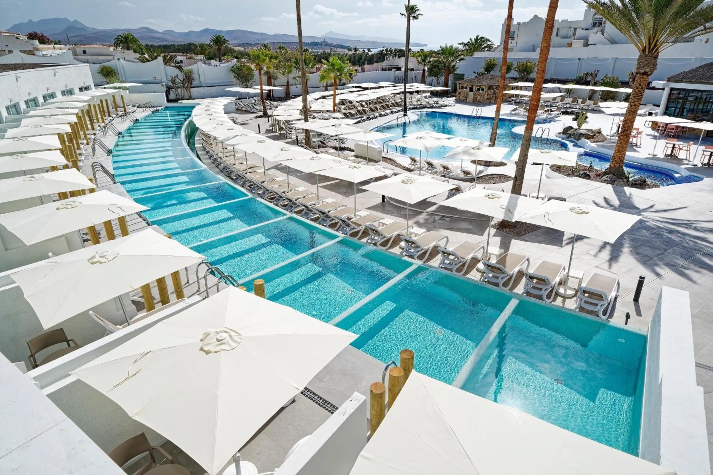 Swimming pool in Labranda Golden Beach