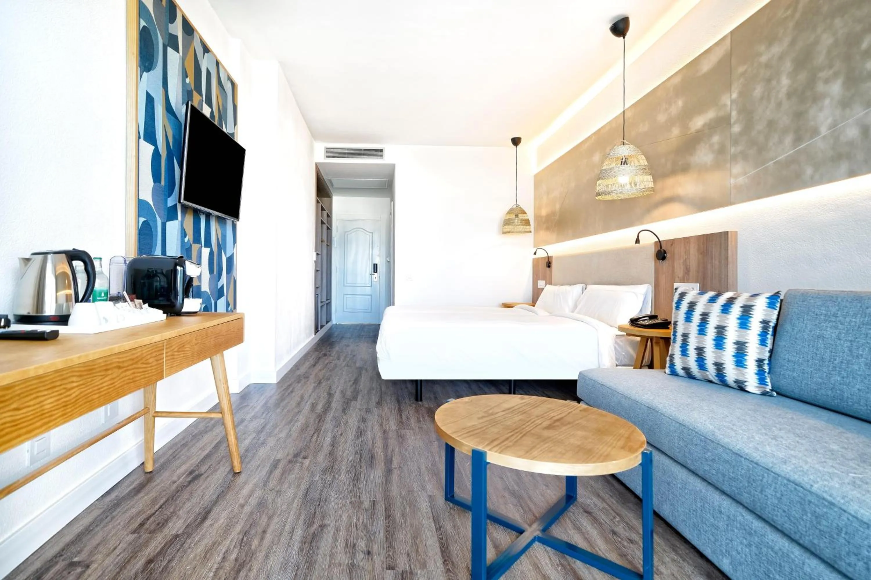 Photo of the whole room, Bed in BLUESEA Golden Beach