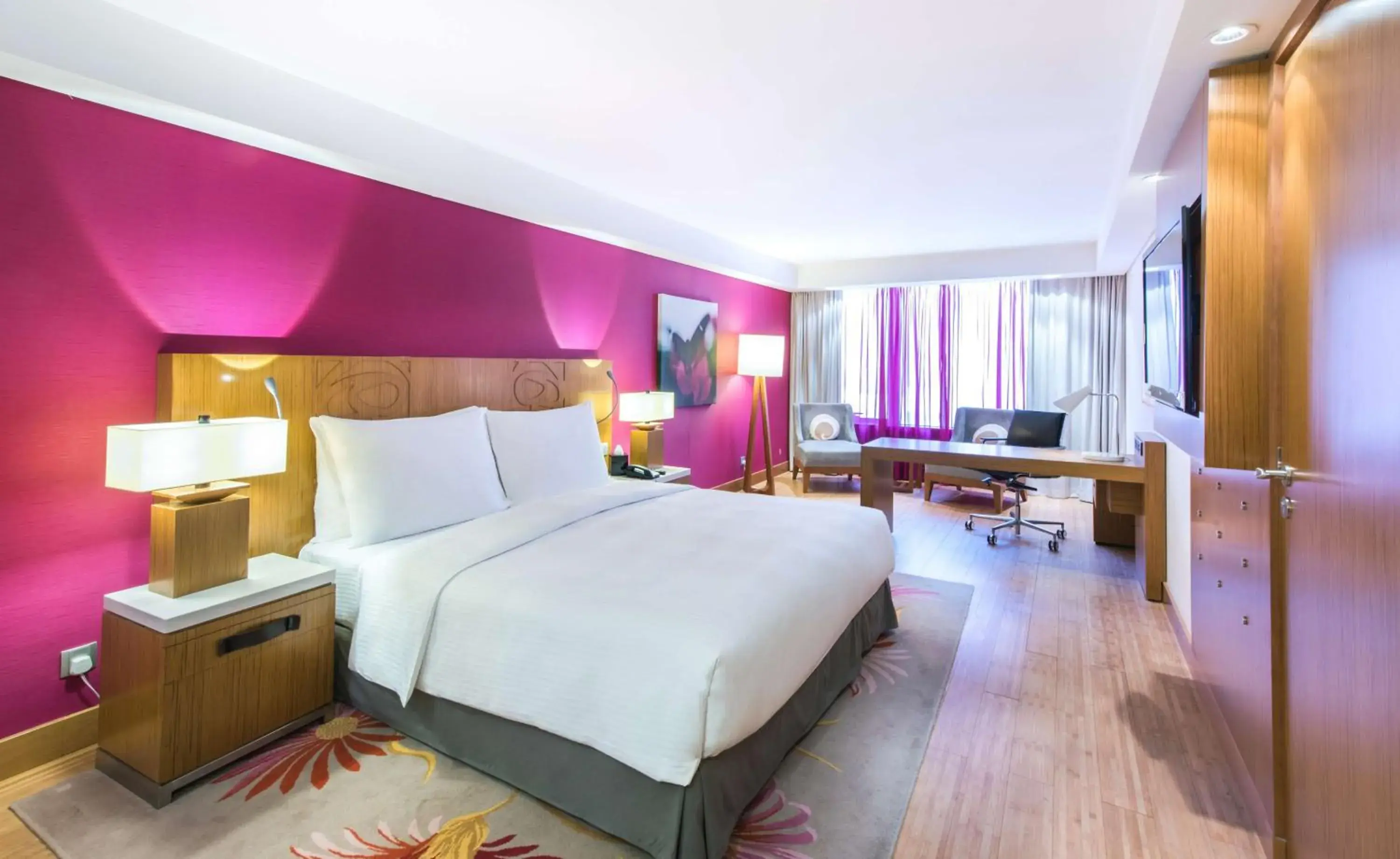 Photo of the whole room, Bed in Radisson Blu Hotel, Kuwait Photo of the whole room, Bed in Radisson Blu Hotel, Kuwait