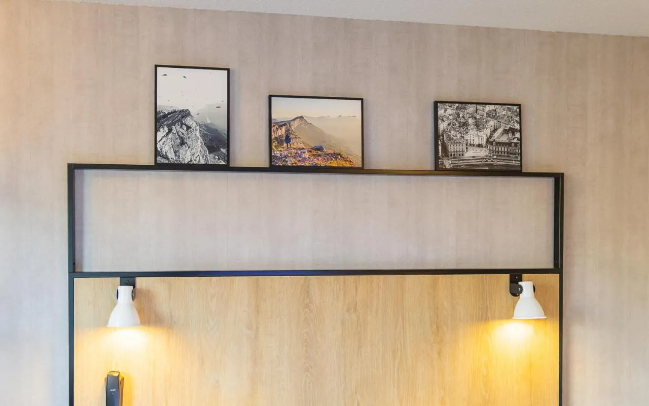 Decorative detail in ibis Grenoble Gare