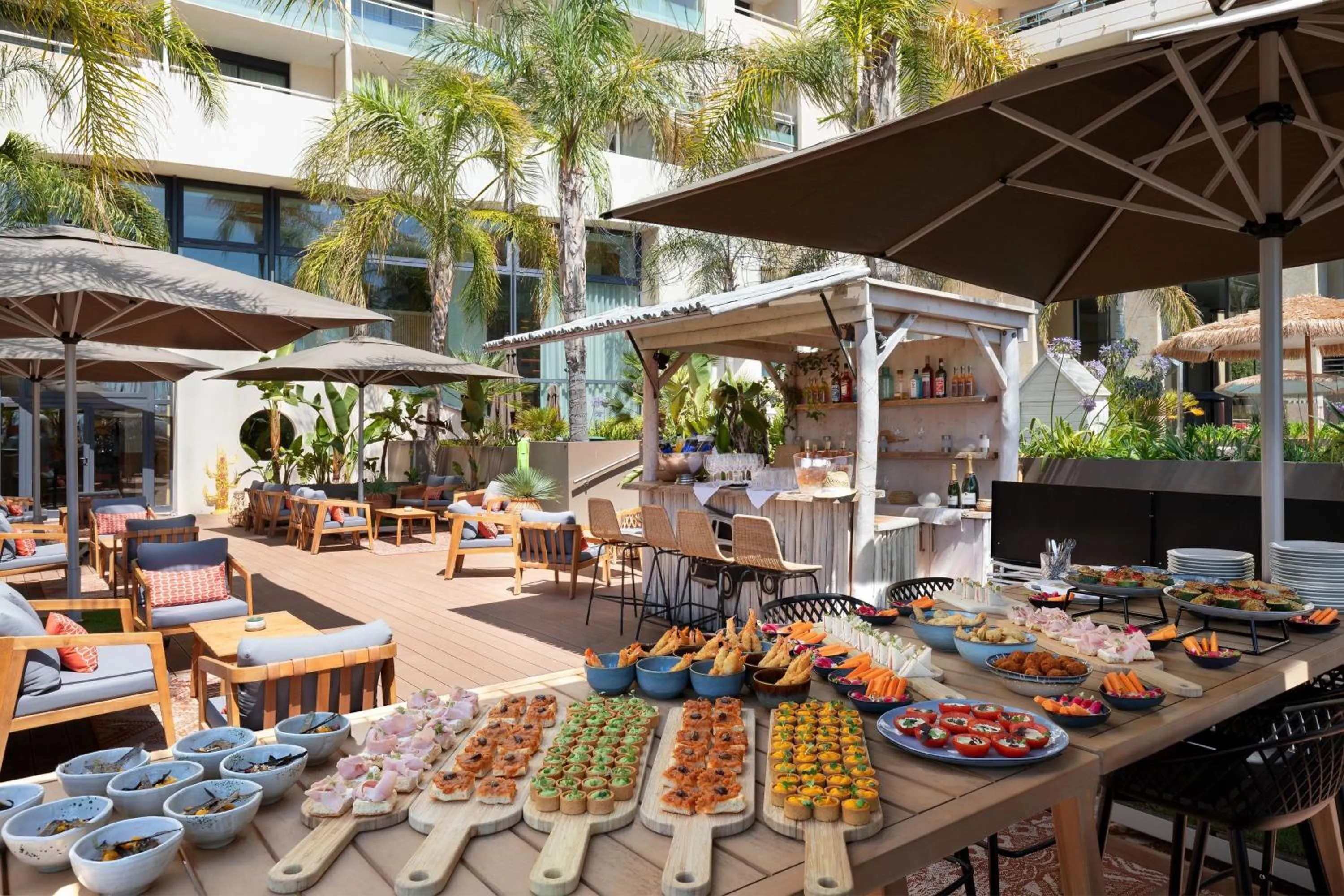 Restaurant/places to eat in Riviera Marriott Hotel La Porte De Monaco