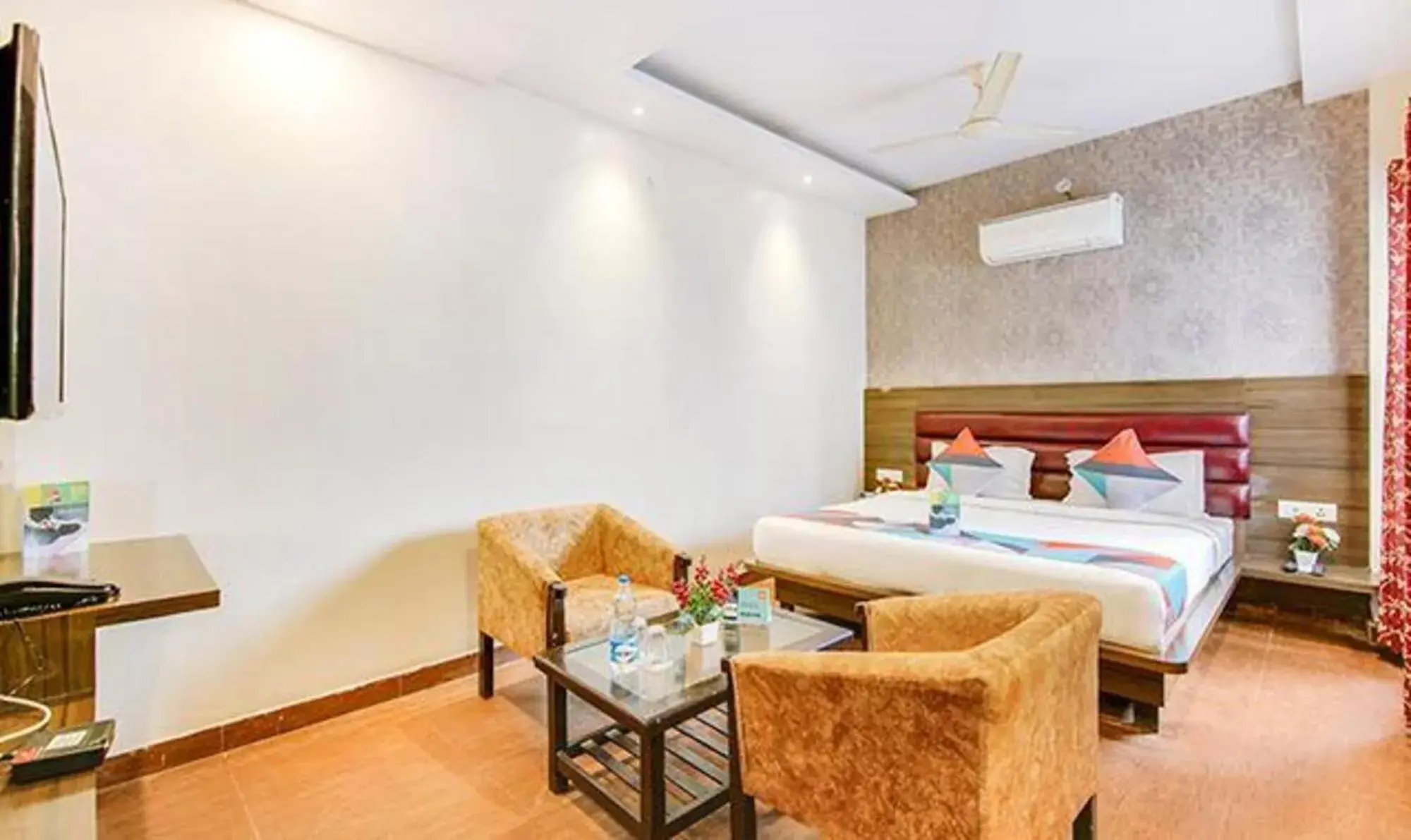 Superior Double Room - single occupancy in FabHotel The Gayatri Palace Superior Double Room - single occupancy in FabHotel The Gayatri Palace