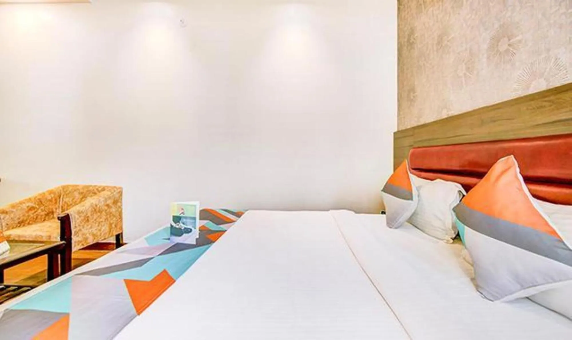 Bed in FabHotel The Gayatri Palace