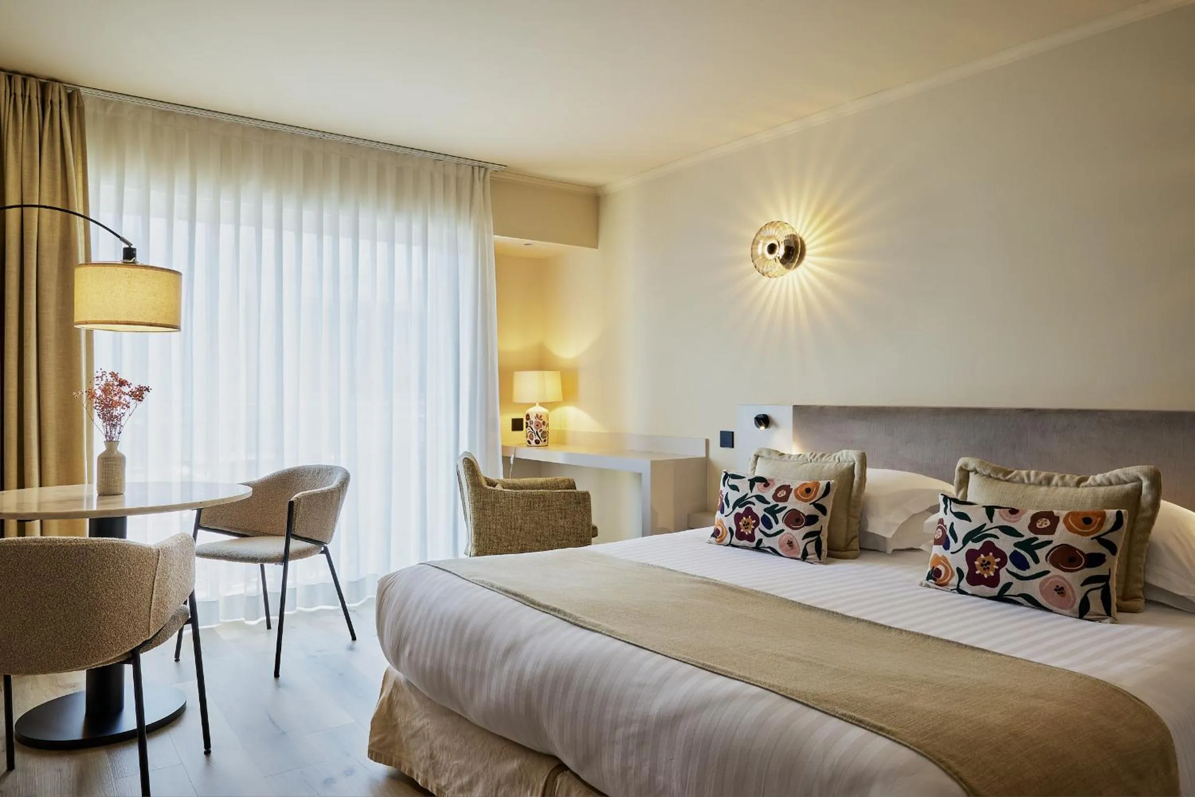 Bedroom, Bed in Villa d'Estelle