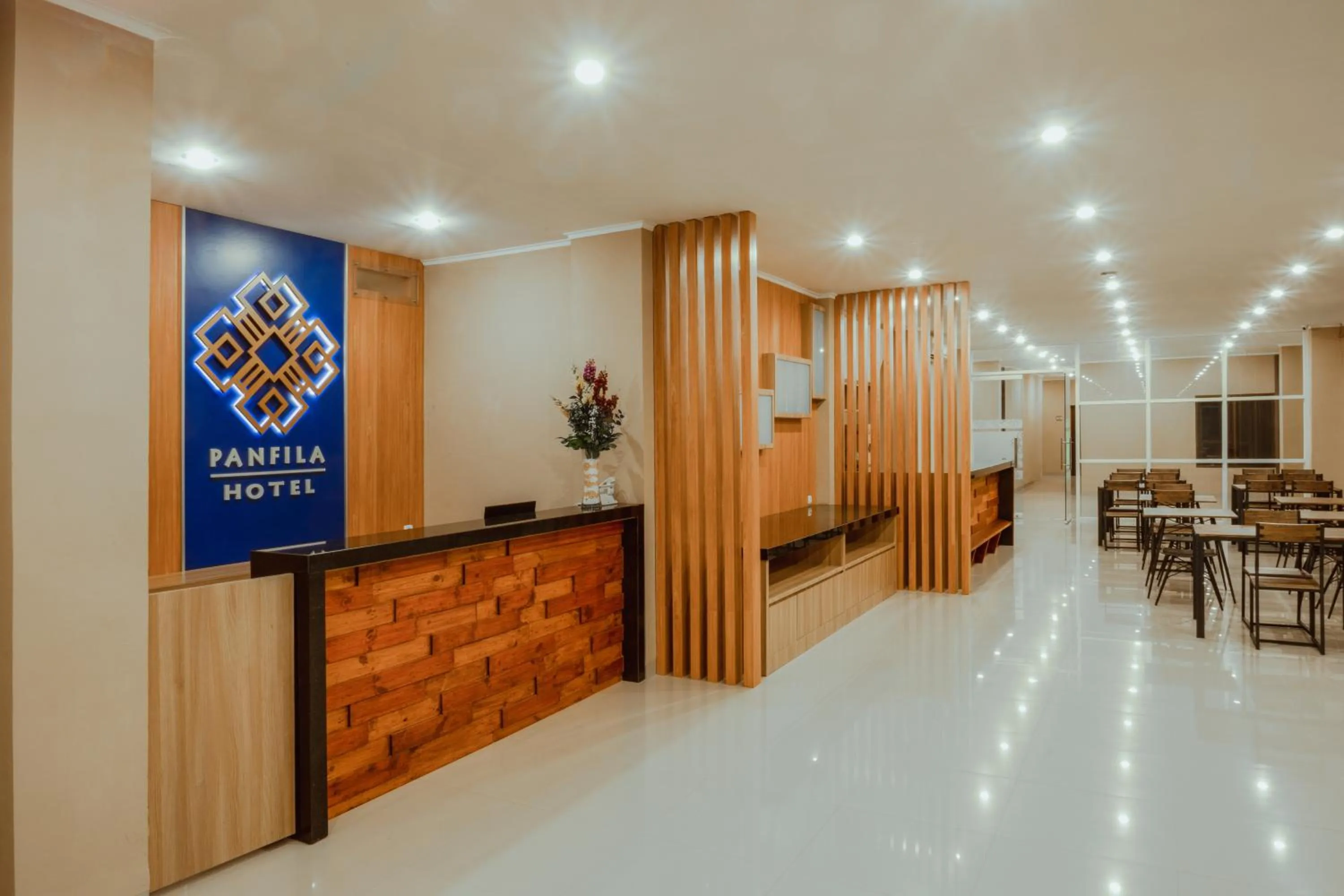 Restaurant/places to eat in panfila hotel