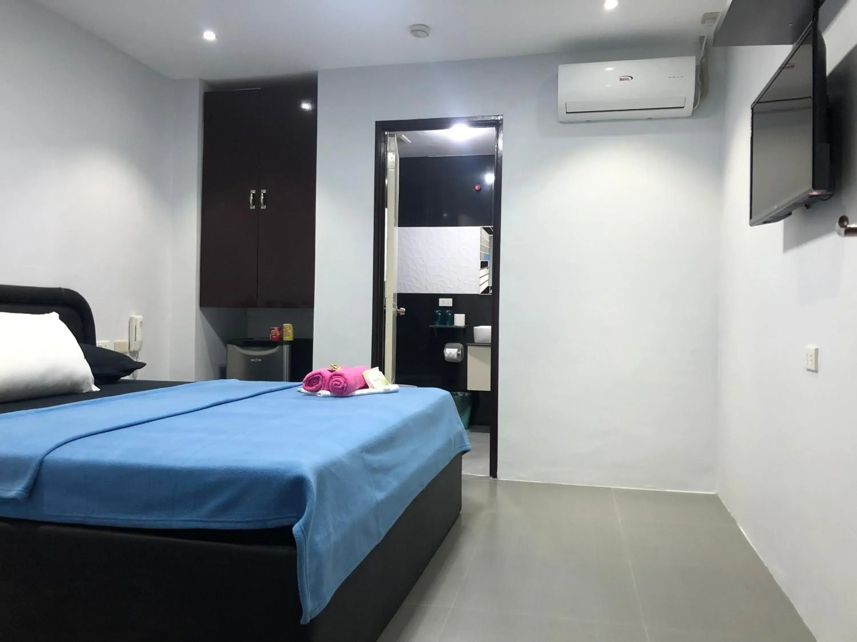 Bed in Out Back Bed in Out Back