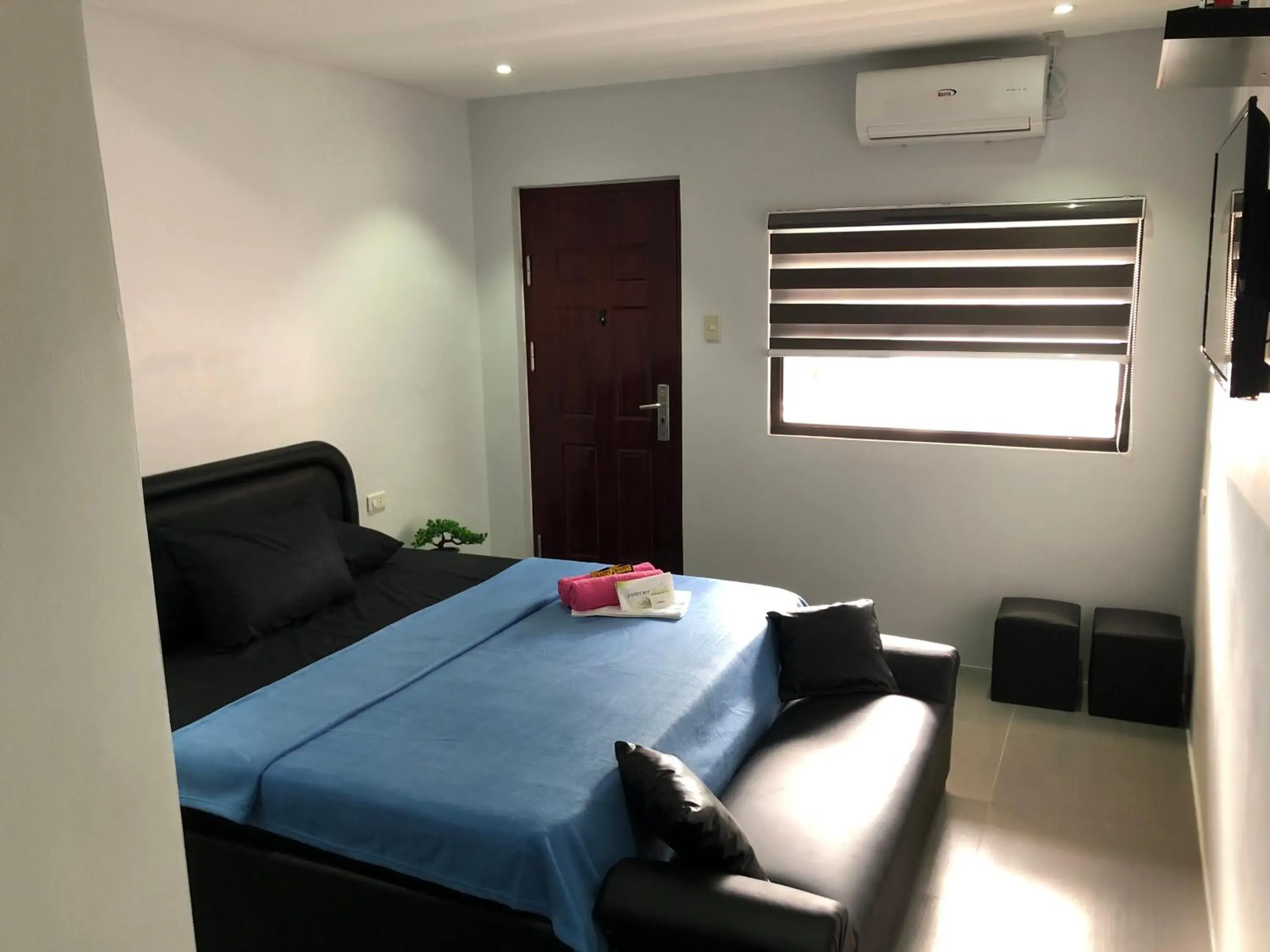 Bed in Out Back Bed in Out Back