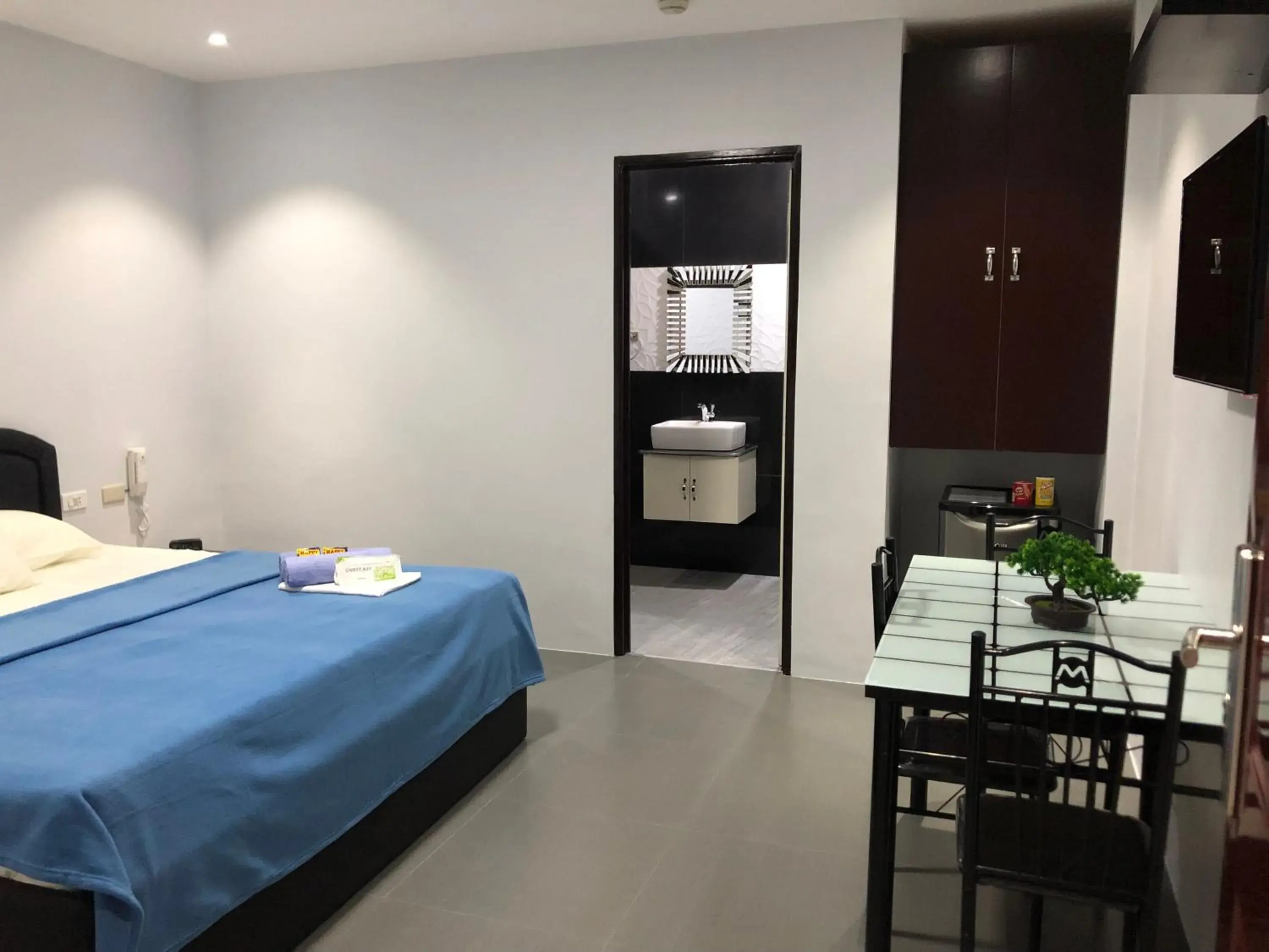 Bed in Out Back Bed in Out Back