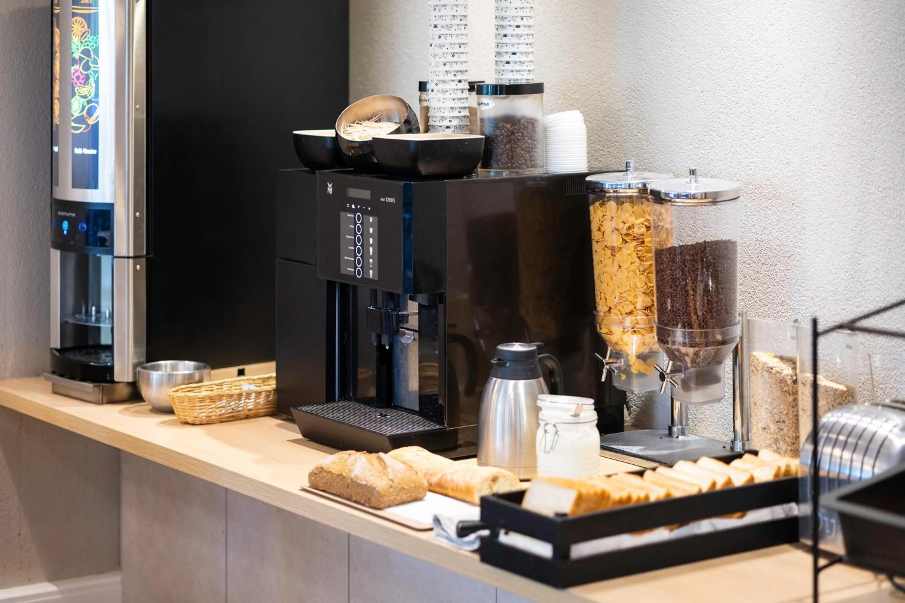 Breakfast in B&B HOTEL Liège Rocourt