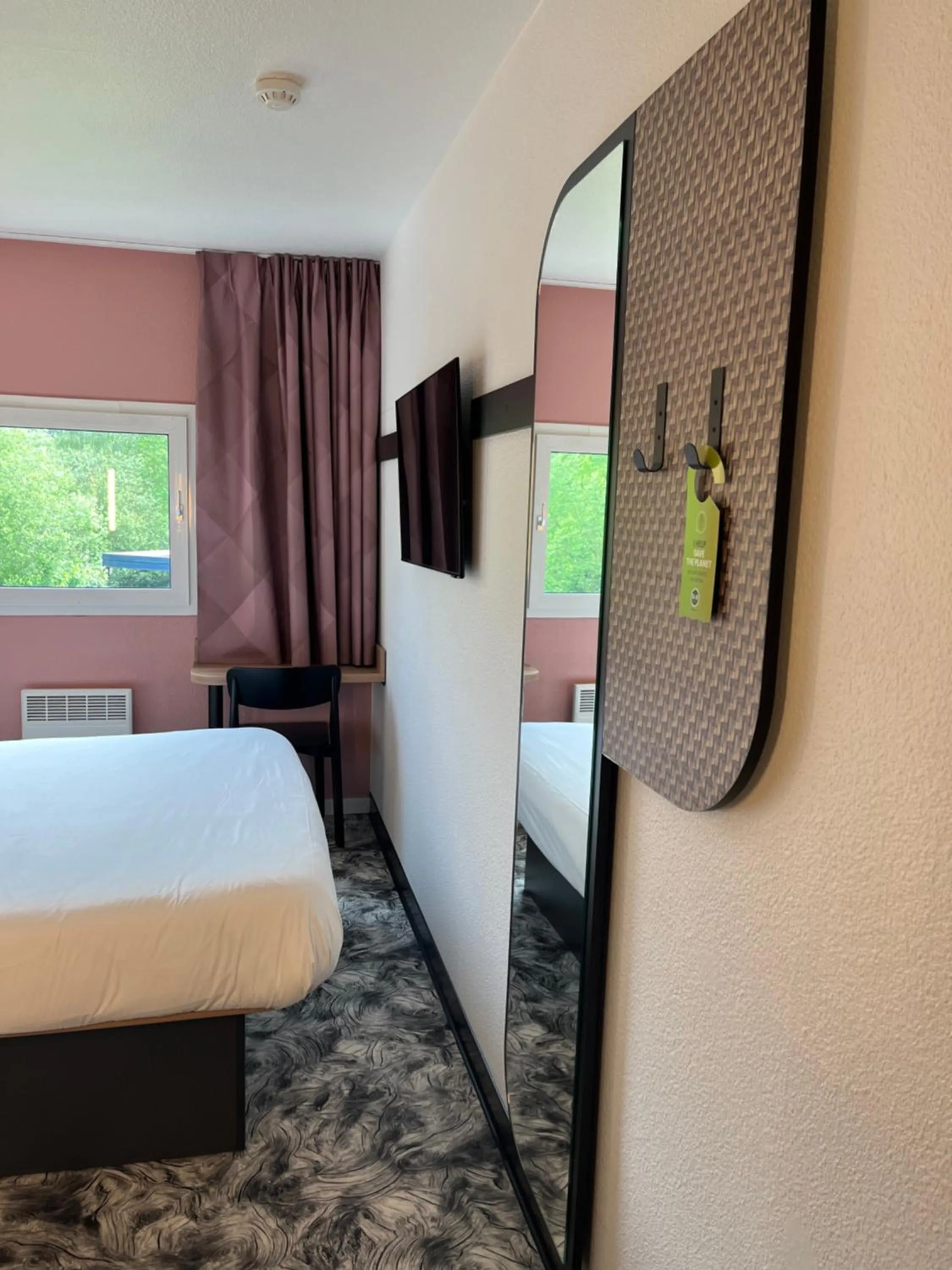 Bed in ibis Budget Liege