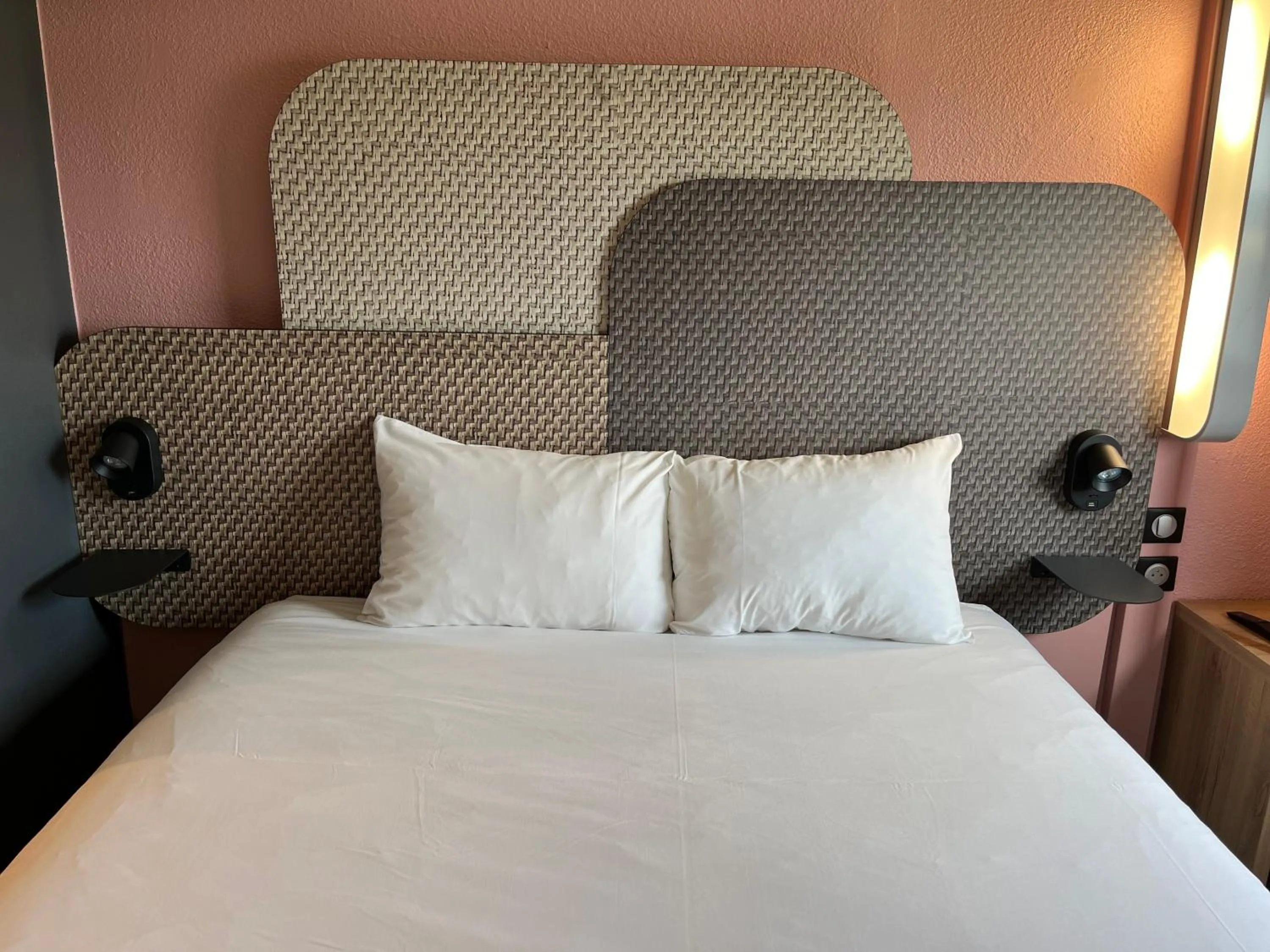 Bed in ibis Budget Liege