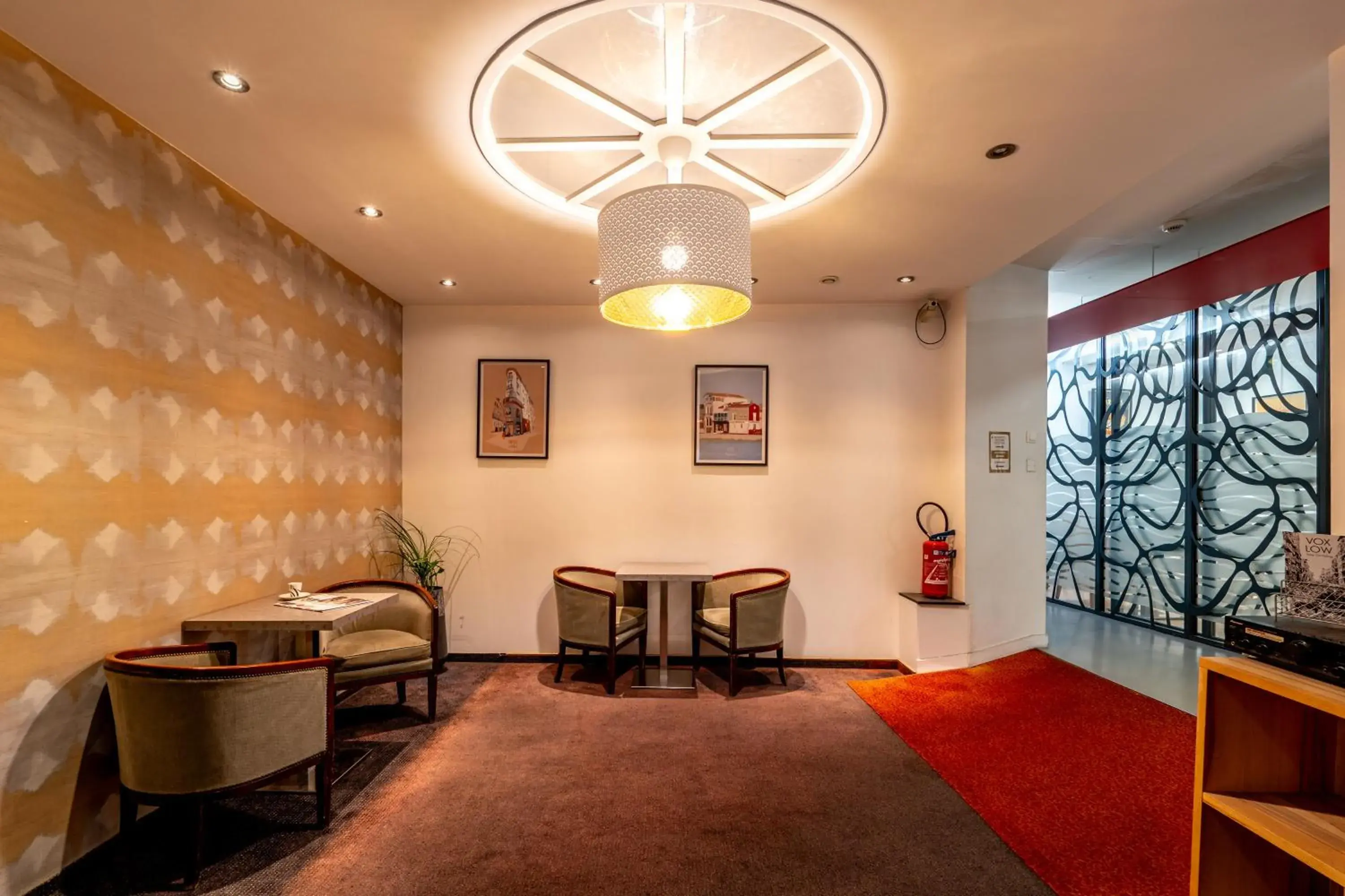 Lobby or reception in Hôtel Astoria Lobby or reception in Hôtel Astoria