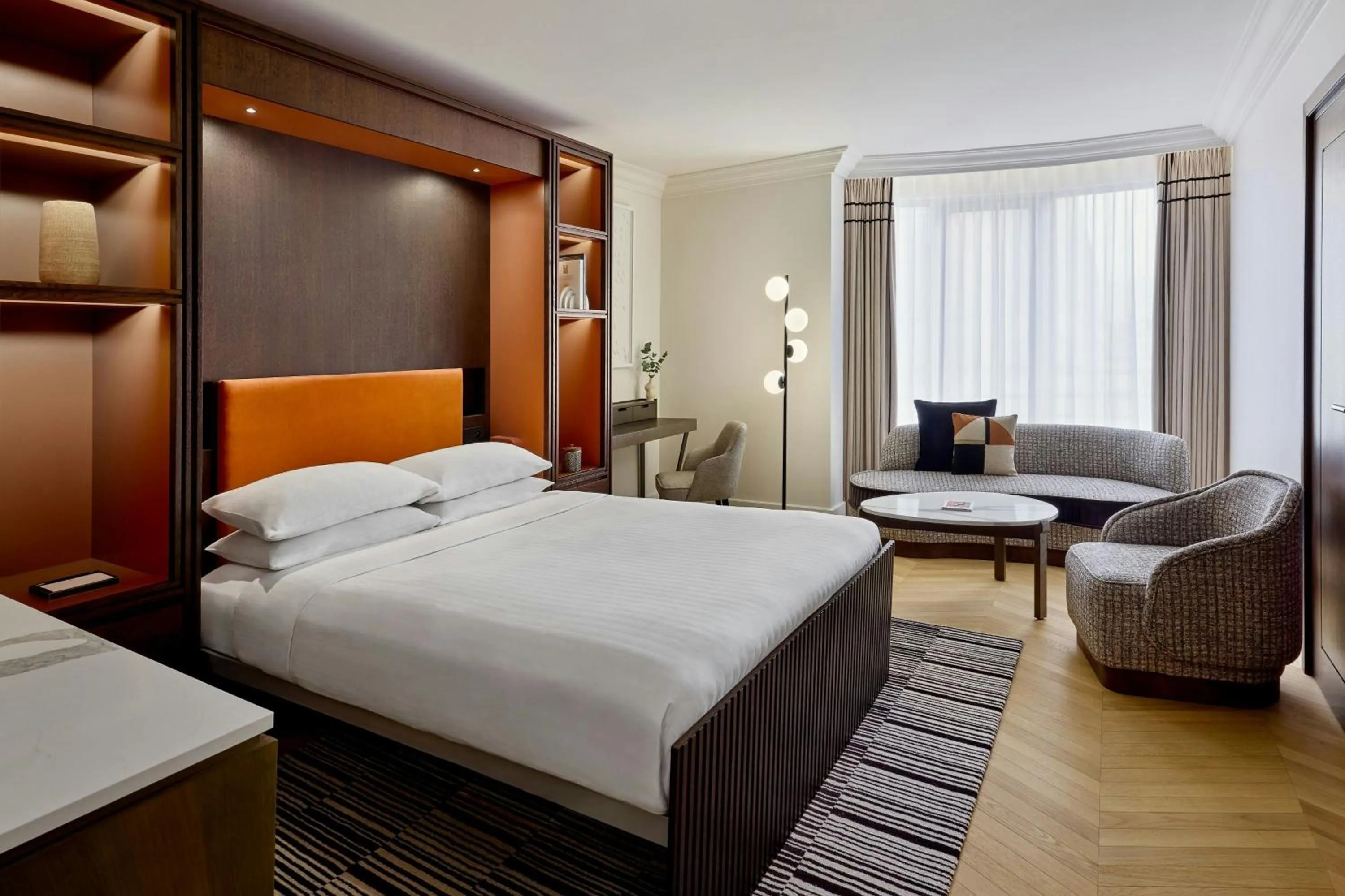 Photo of the whole room, Bed in Paris Marriott Champs Elysees Hotel