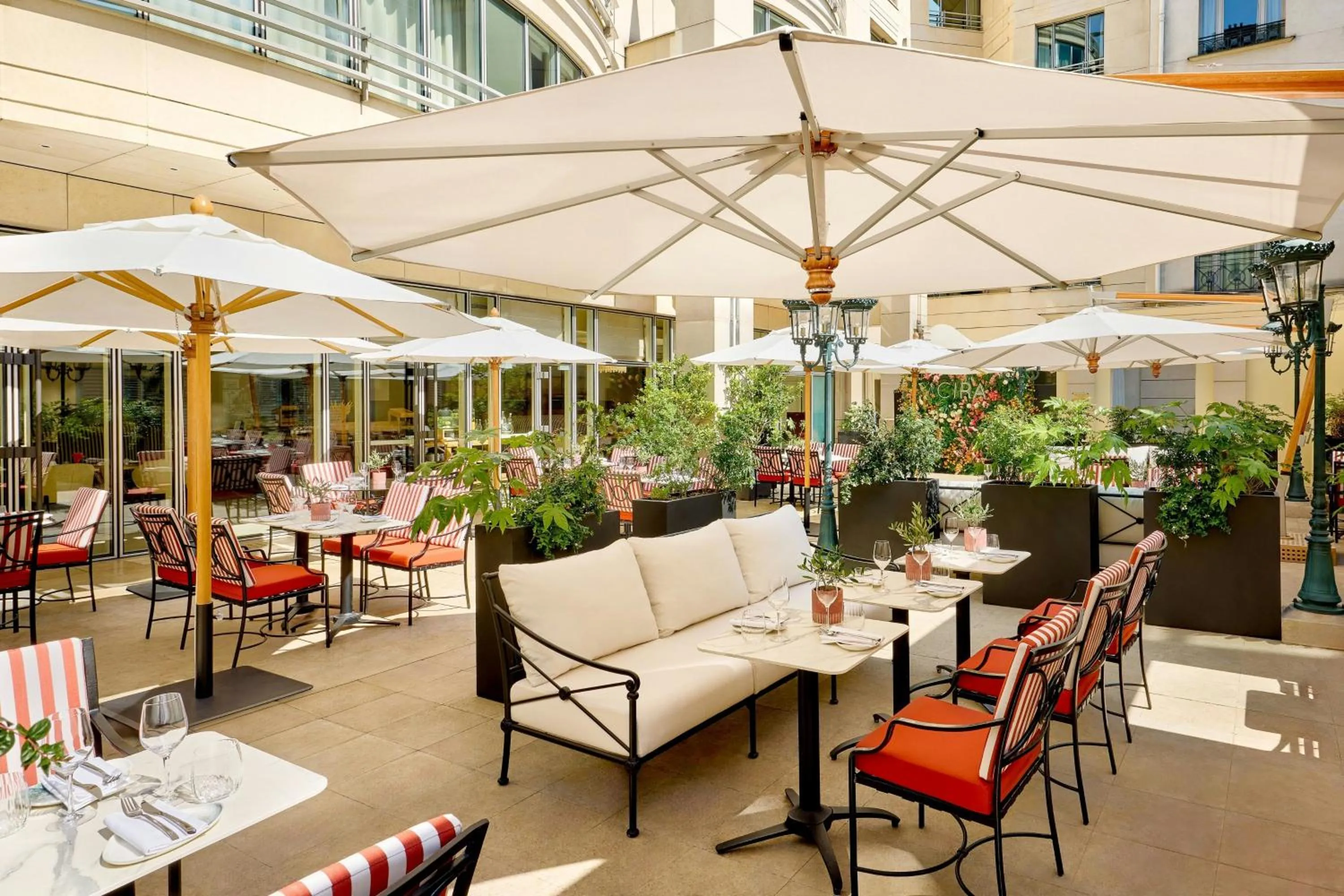 Restaurant/places to eat in Paris Marriott Champs Elysees Hotel