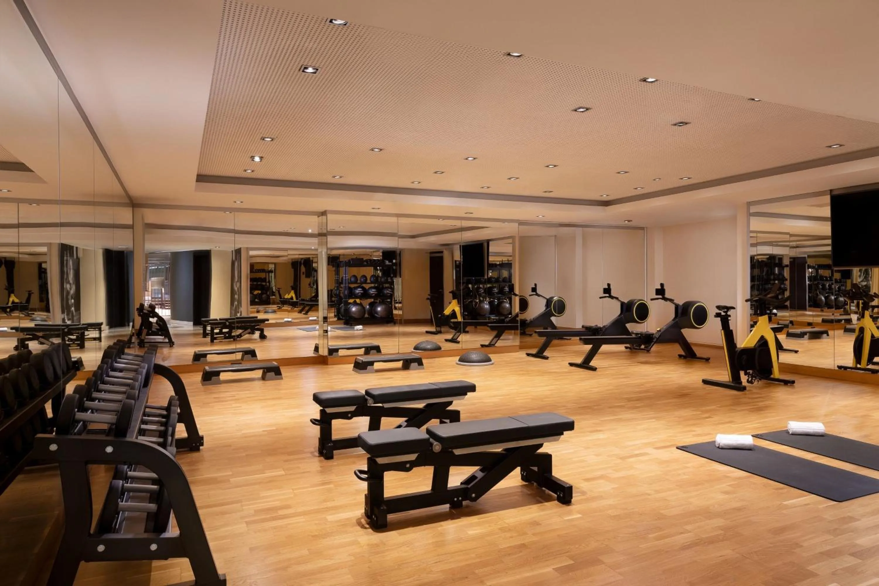 Fitness centre/facilities in Paris Marriott Rive Gauche Hotel & Conference Center