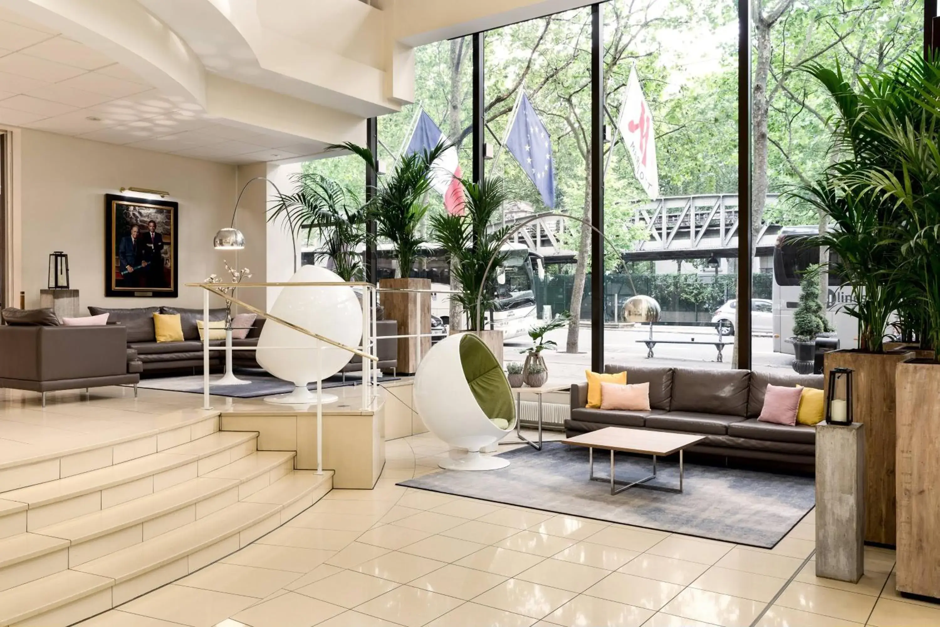 Lobby or reception in Paris Marriott Rive Gauche Hotel & Conference Center