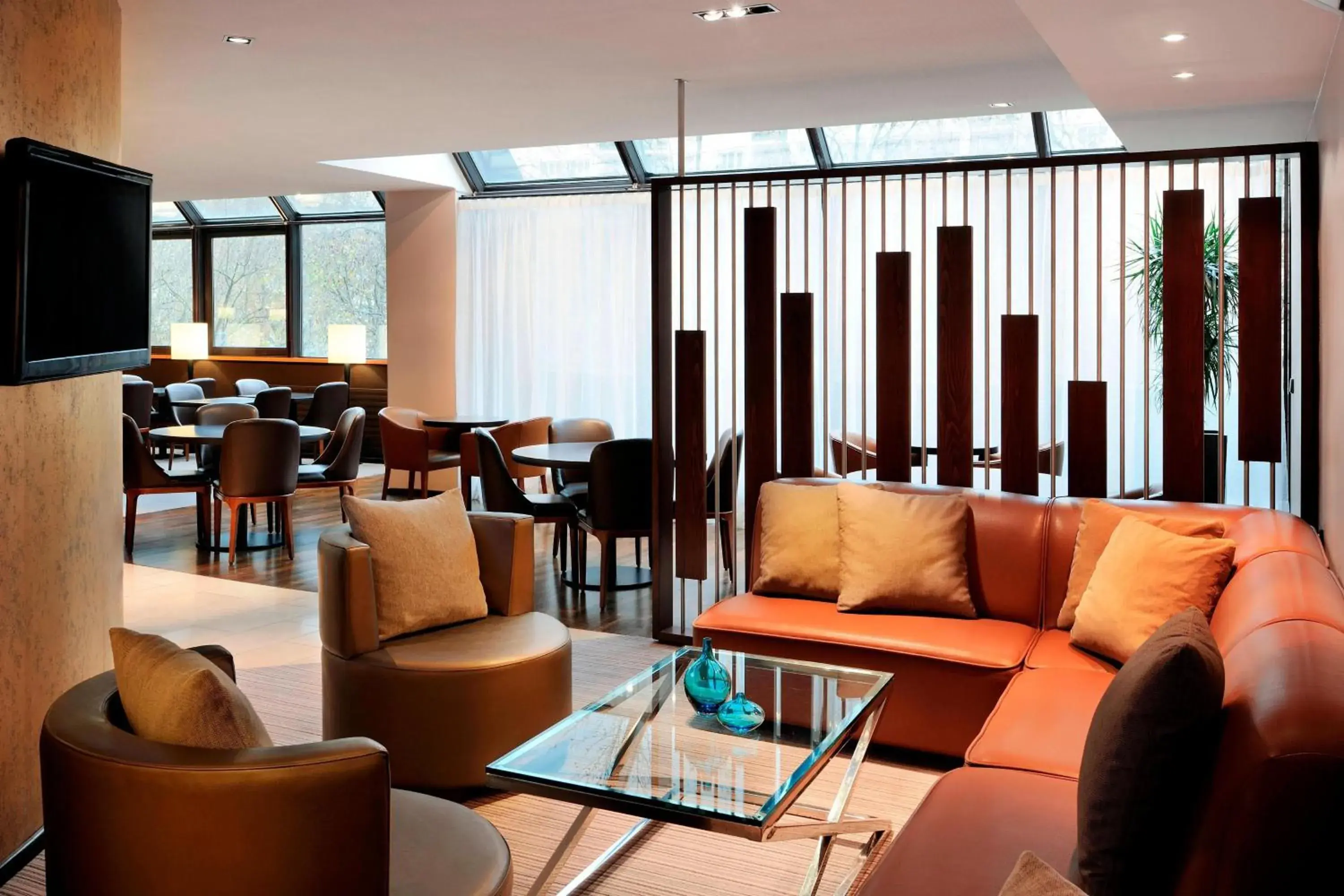 Lounge or bar, Lounge/Bar in Paris Marriott Rive Gauche Hotel & Conference Center