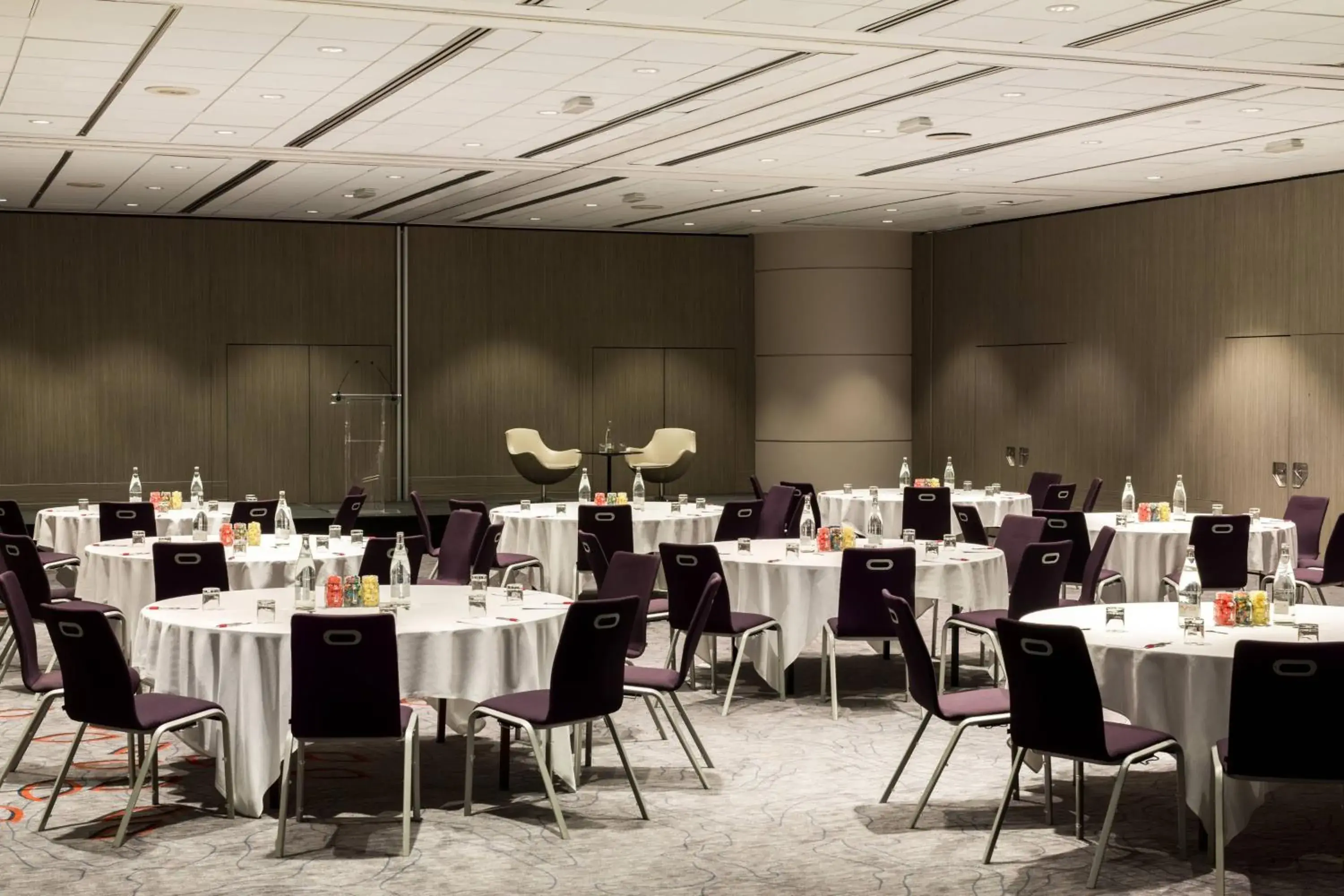 Meeting/conference room, Restaurant/Places to Eat in Paris Marriott Rive Gauche Hotel & Conference Center