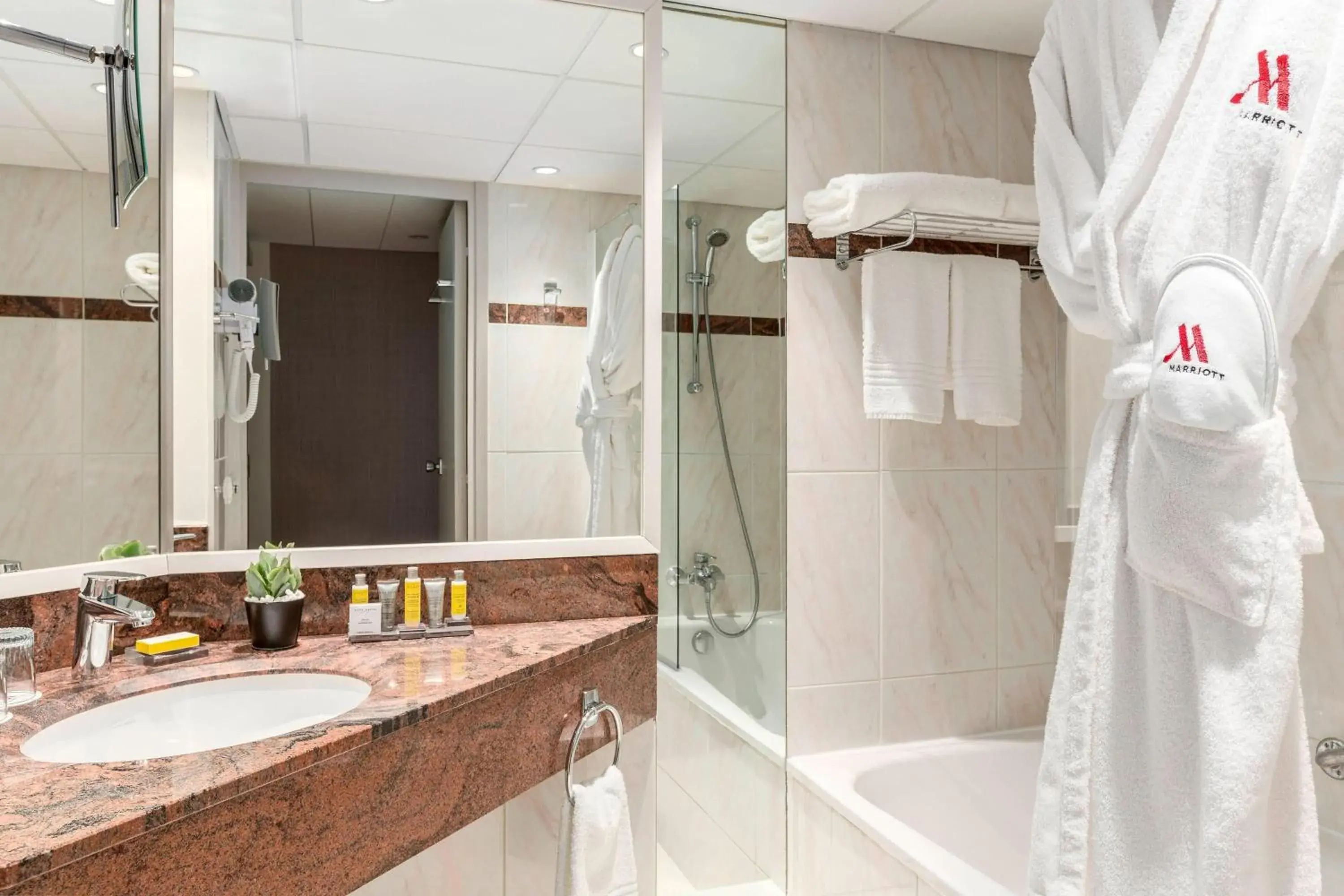 Bathroom in Paris Marriott Rive Gauche Hotel & Conference Center