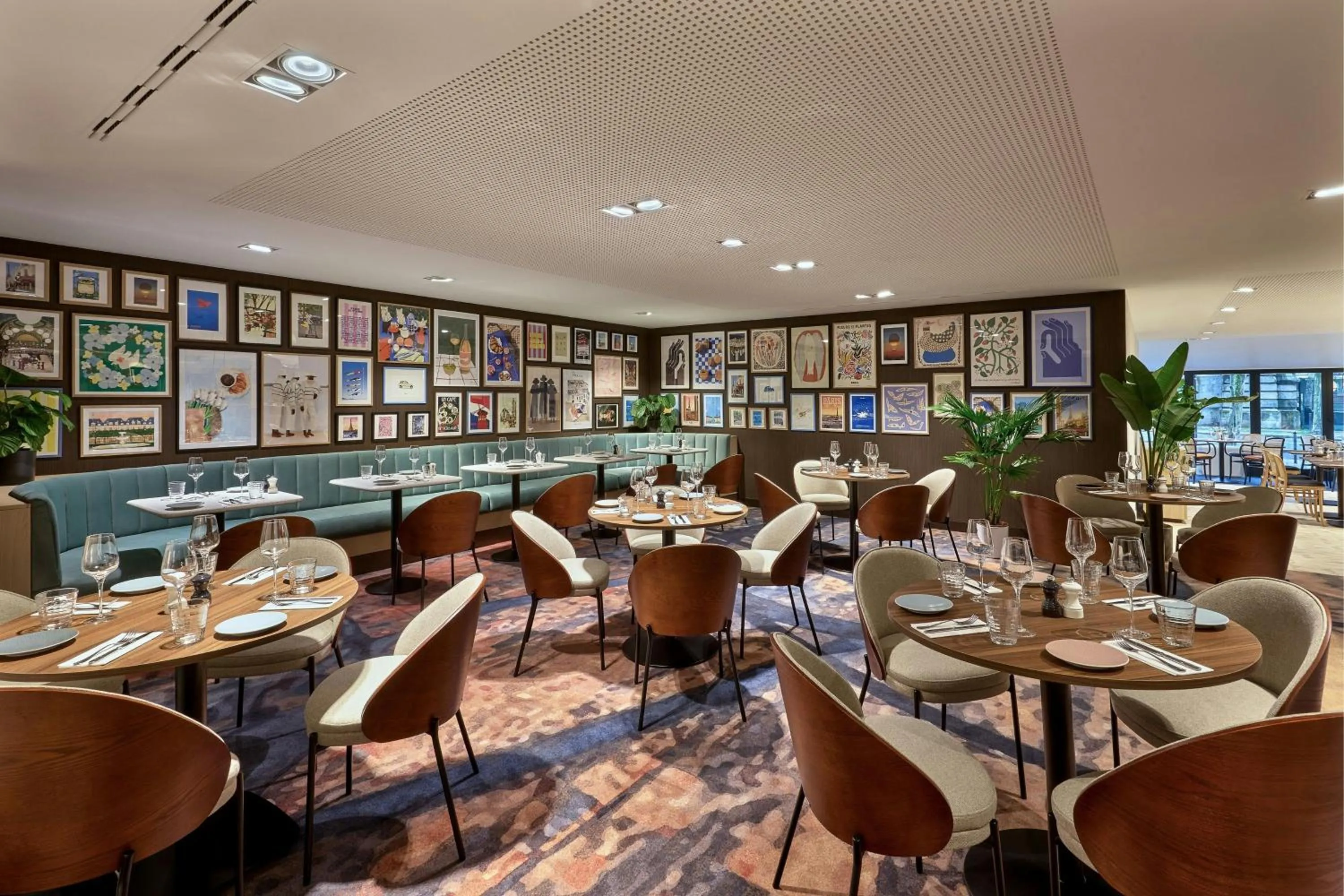 Restaurant/places to eat in Paris Marriott Rive Gauche Hotel & Conference Center