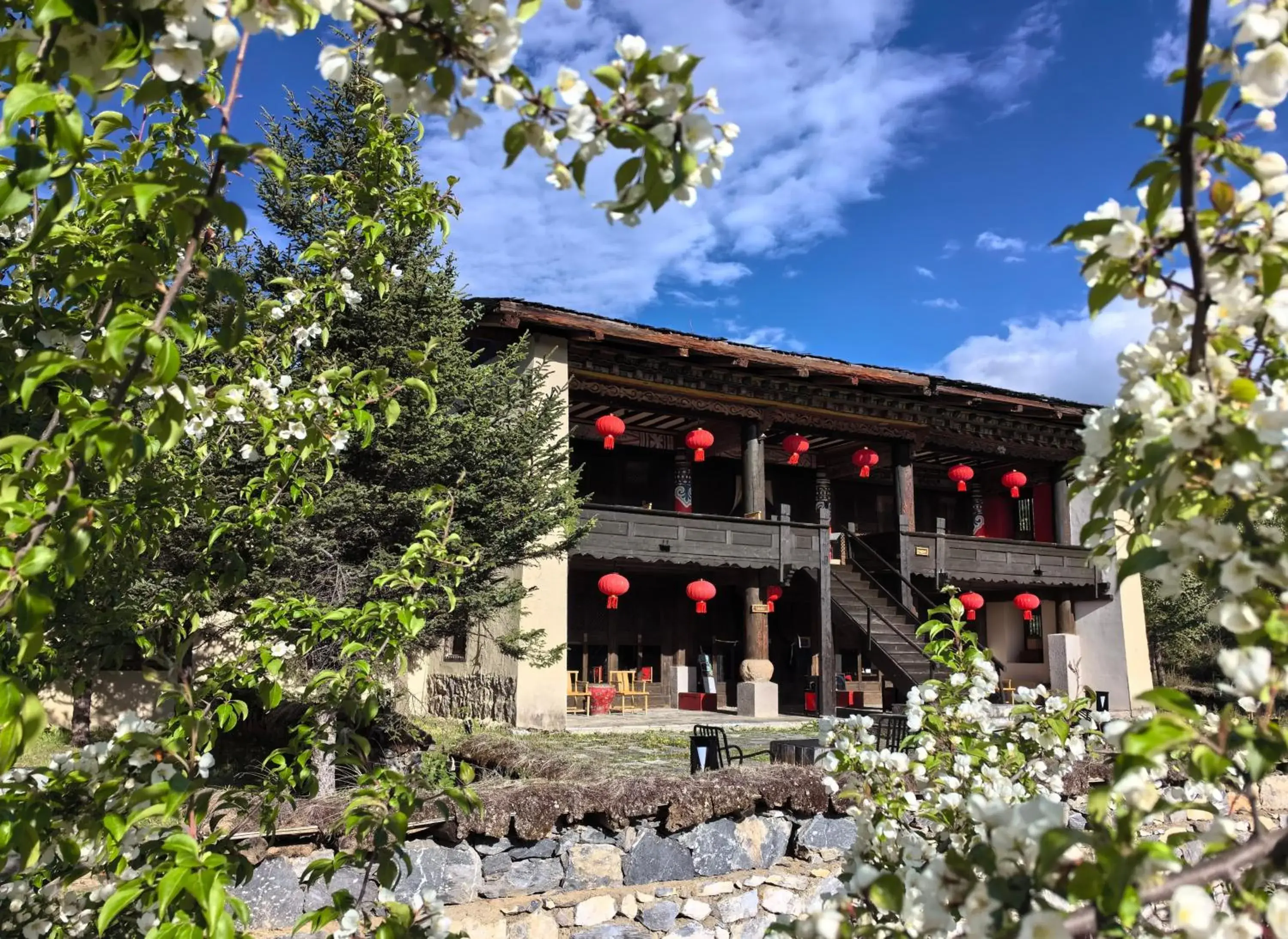 Property building in Banyan Tree Ringha Property building in Banyan Tree Ringha