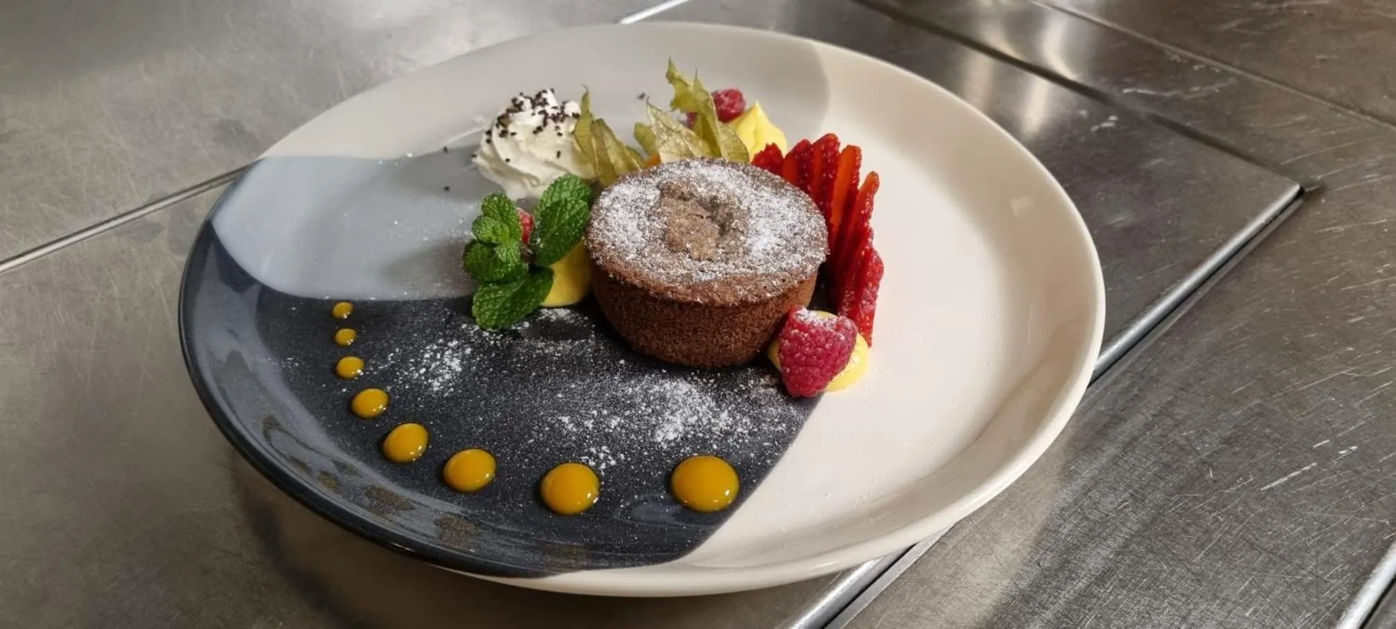 Restaurant/places to eat in Relais Fleuri