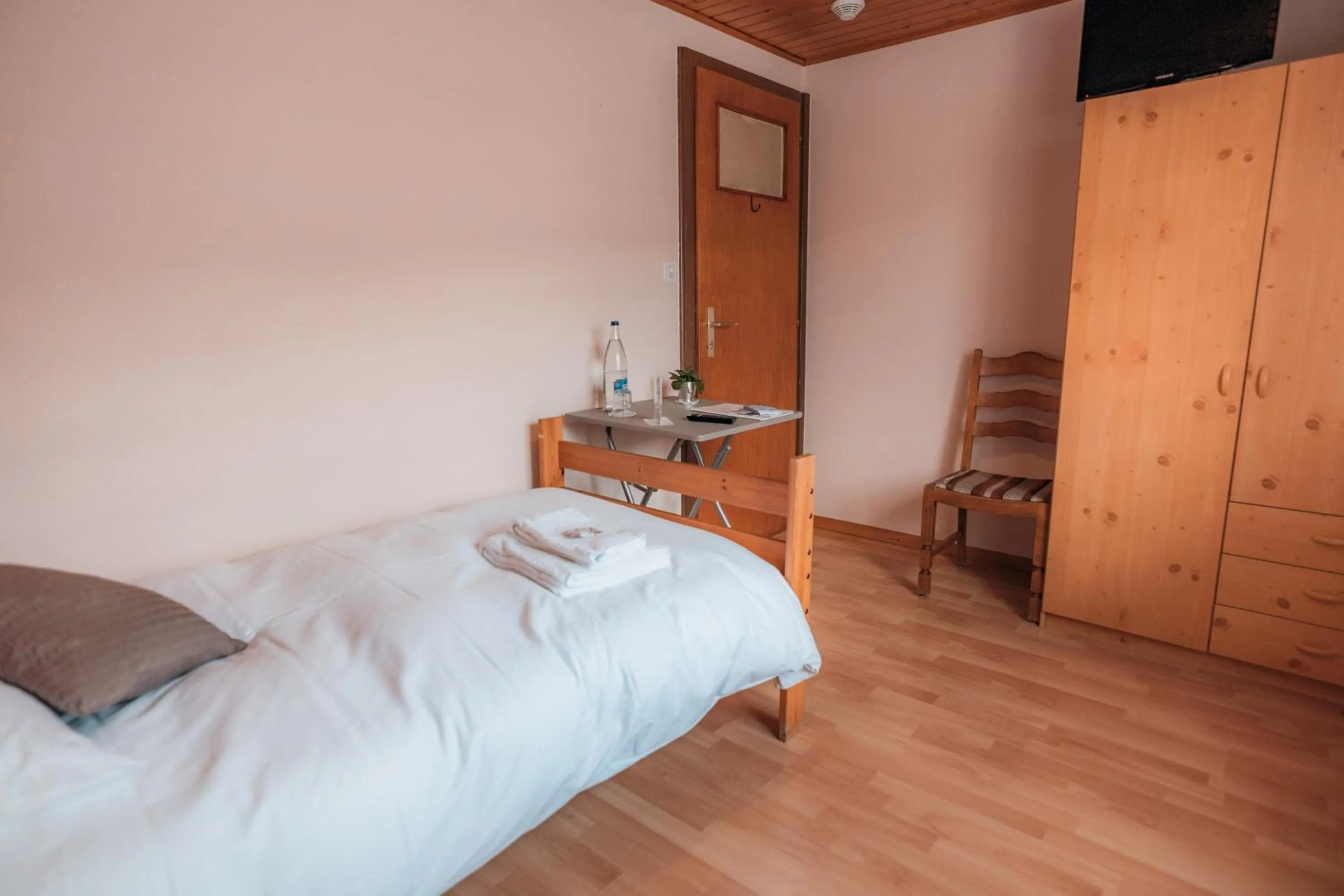 Photo of the whole room in Relais Fleuri