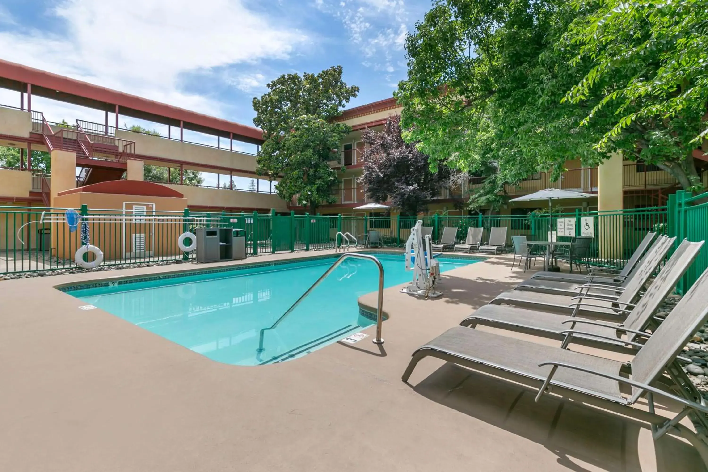Pool view in Best Western Plus Orchid Hotel & Suites Pool view in Best Western Plus Orchid Hotel & Suites