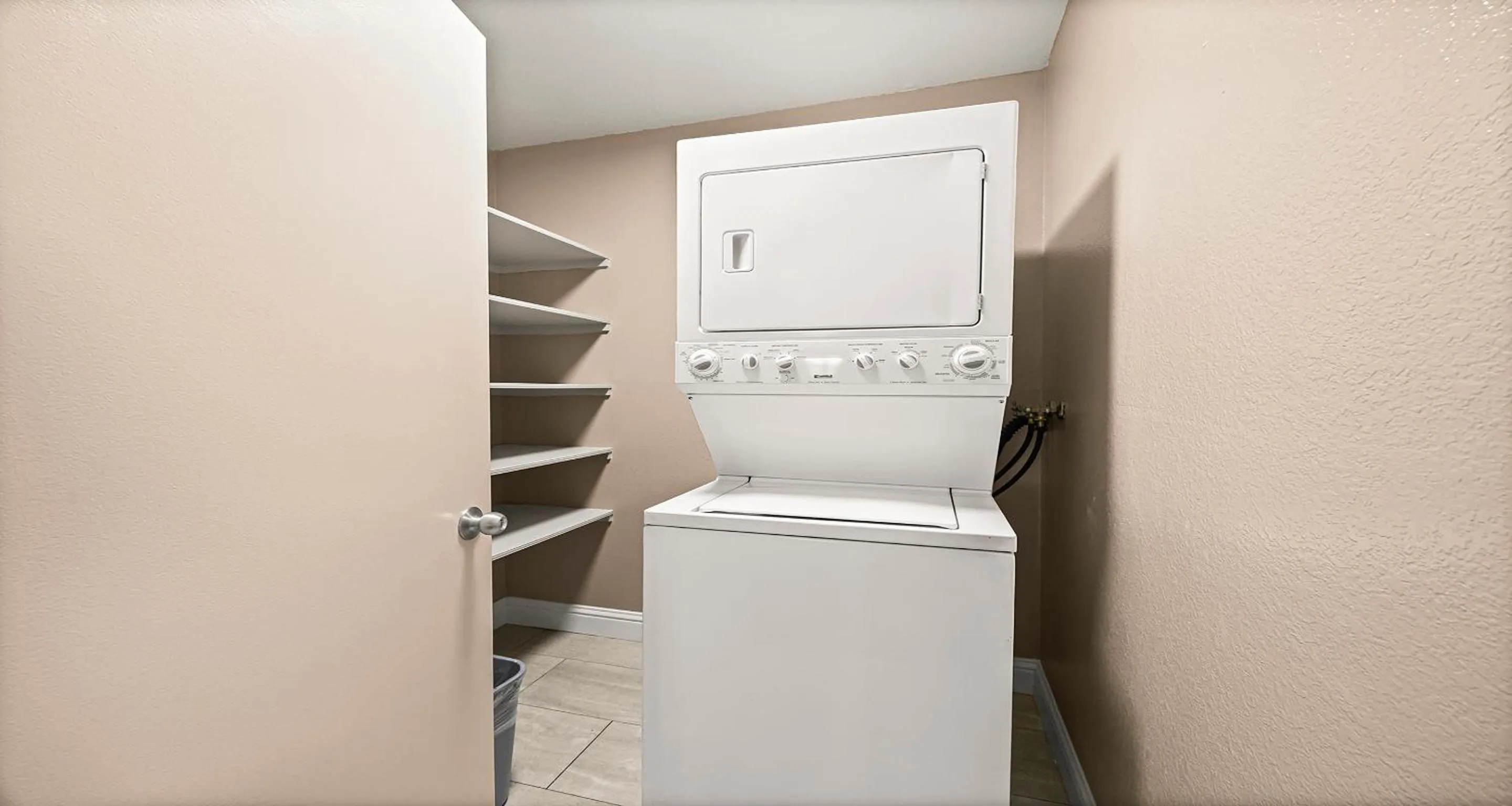 laundry in Best Western Plus Orchid Hotel & Suites