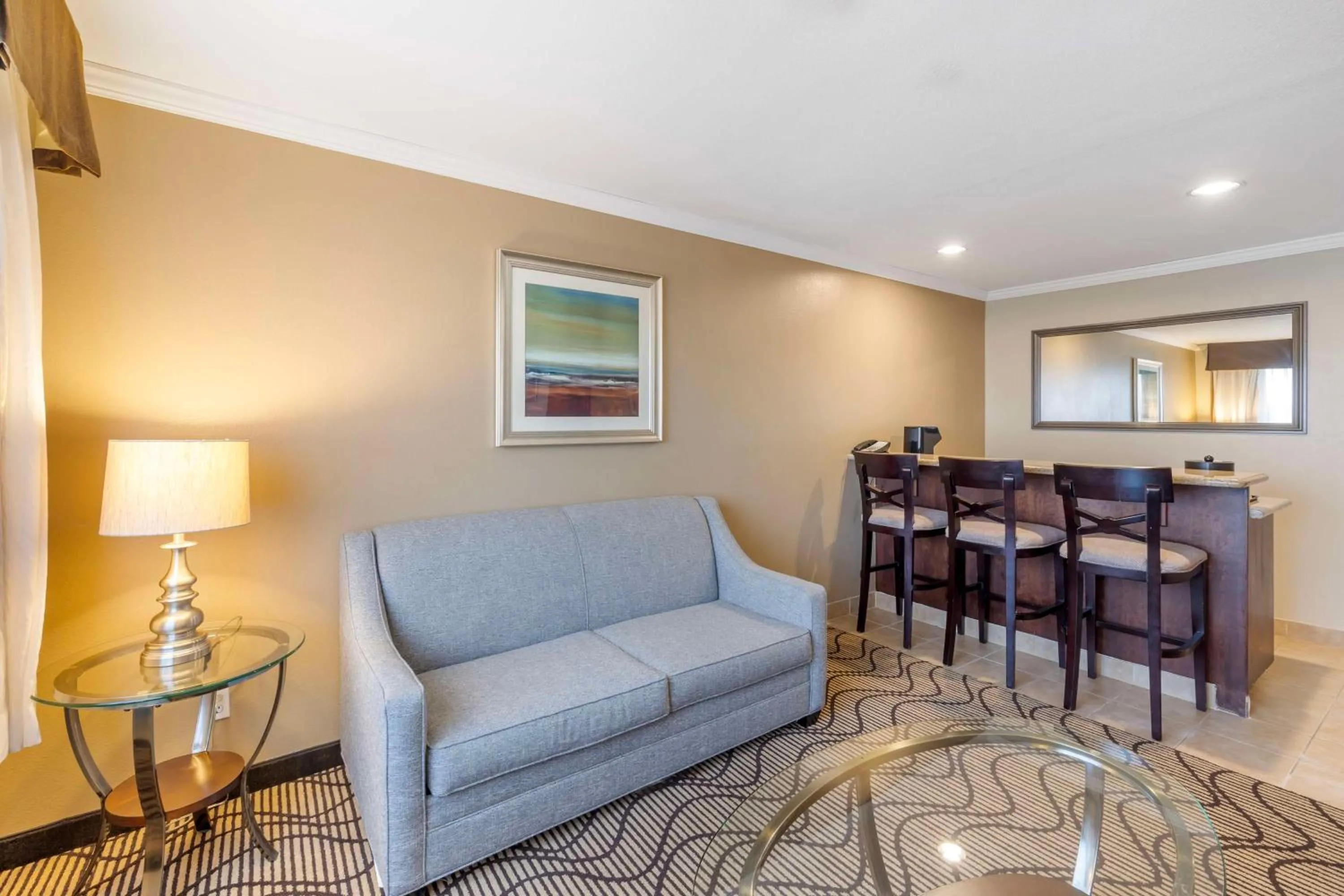 Bedroom in Best Western Plus Orchid Hotel & Suites