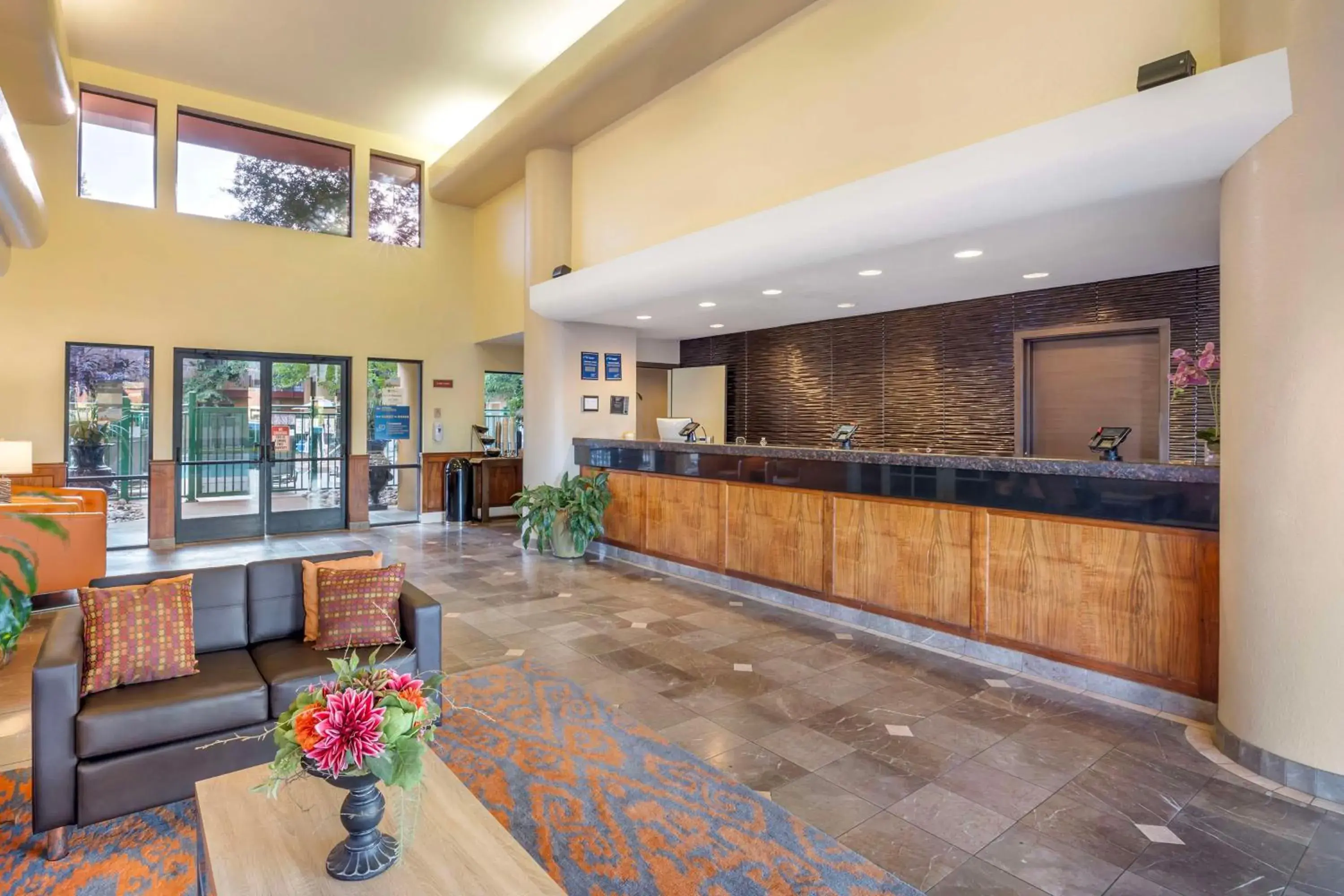 Lobby or reception in Best Western Plus Orchid Hotel & Suites Lobby or reception in Best Western Plus Orchid Hotel & Suites