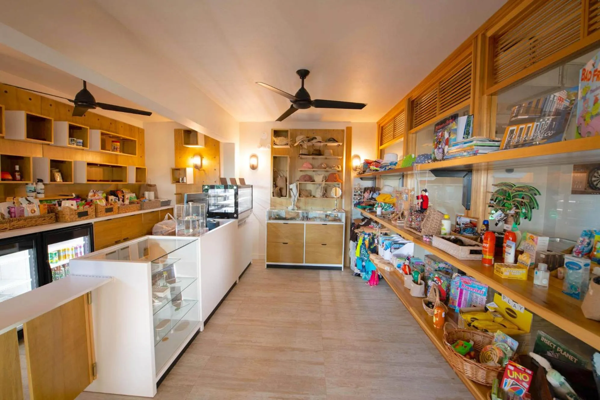 Shopping Area in Lazy Parrot Inn