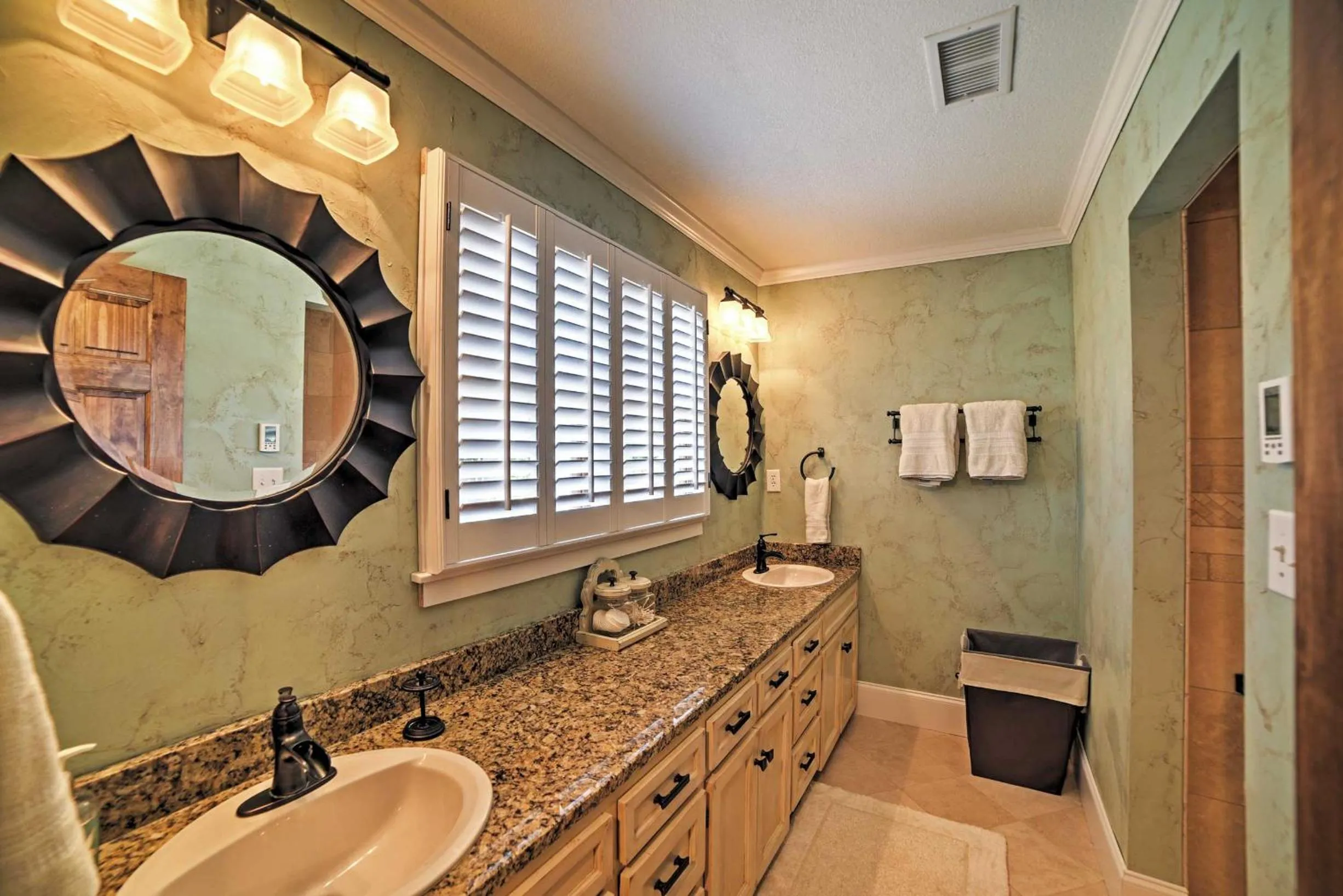 Spacious and Stunning Cleveland Getaway on 1 Acre