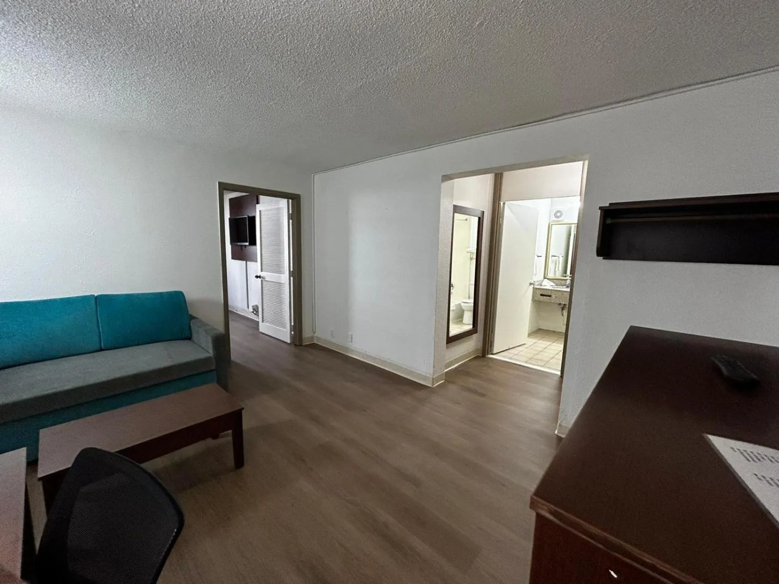 Econo Lodge Inn & Suites Chambersburg Central