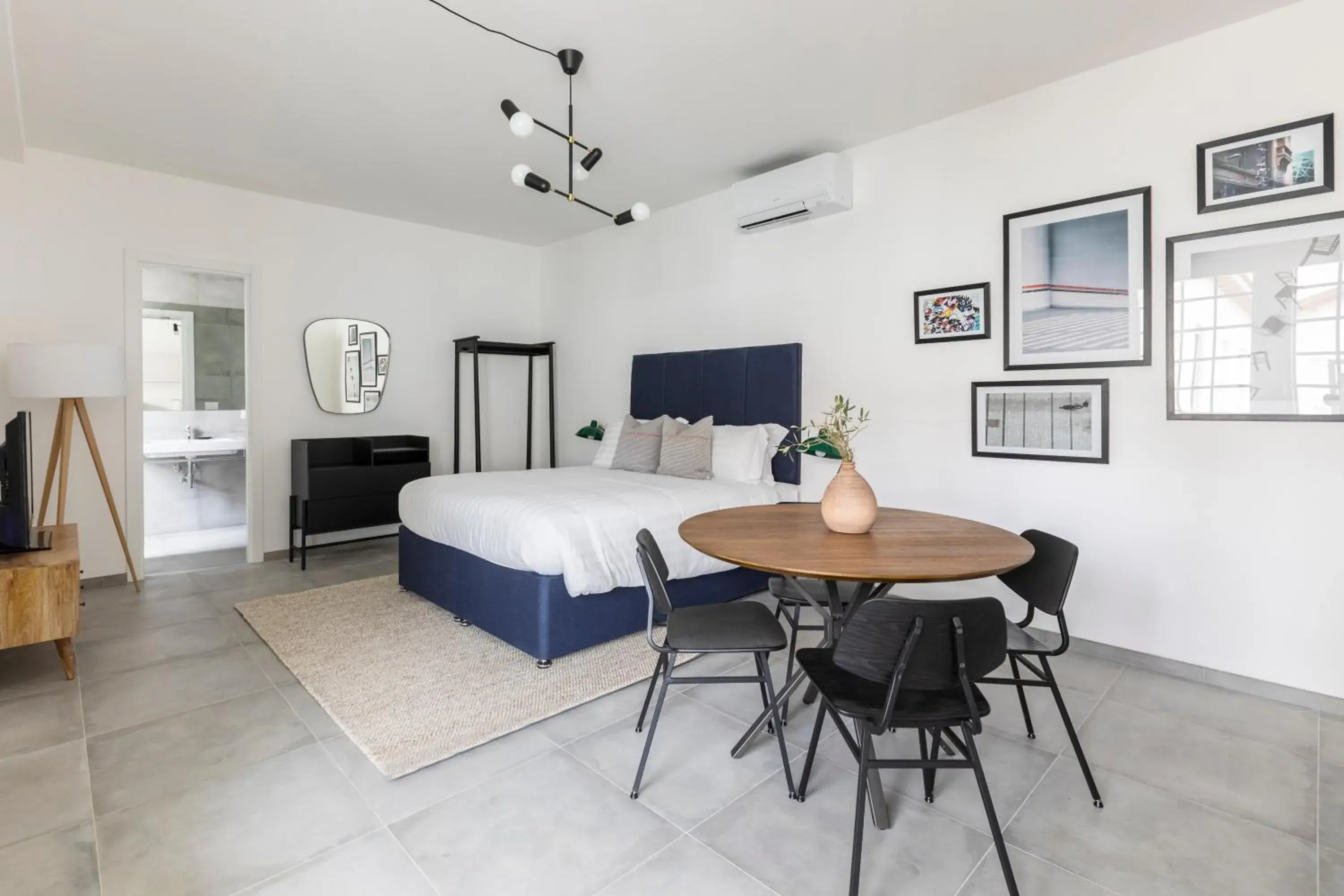 Studio with Terrace in Sonder by Marriott Bonvoy San Lorenzo Apartments Studio with Terrace in Sonder by Marriott Bonvoy San Lorenzo Apartments