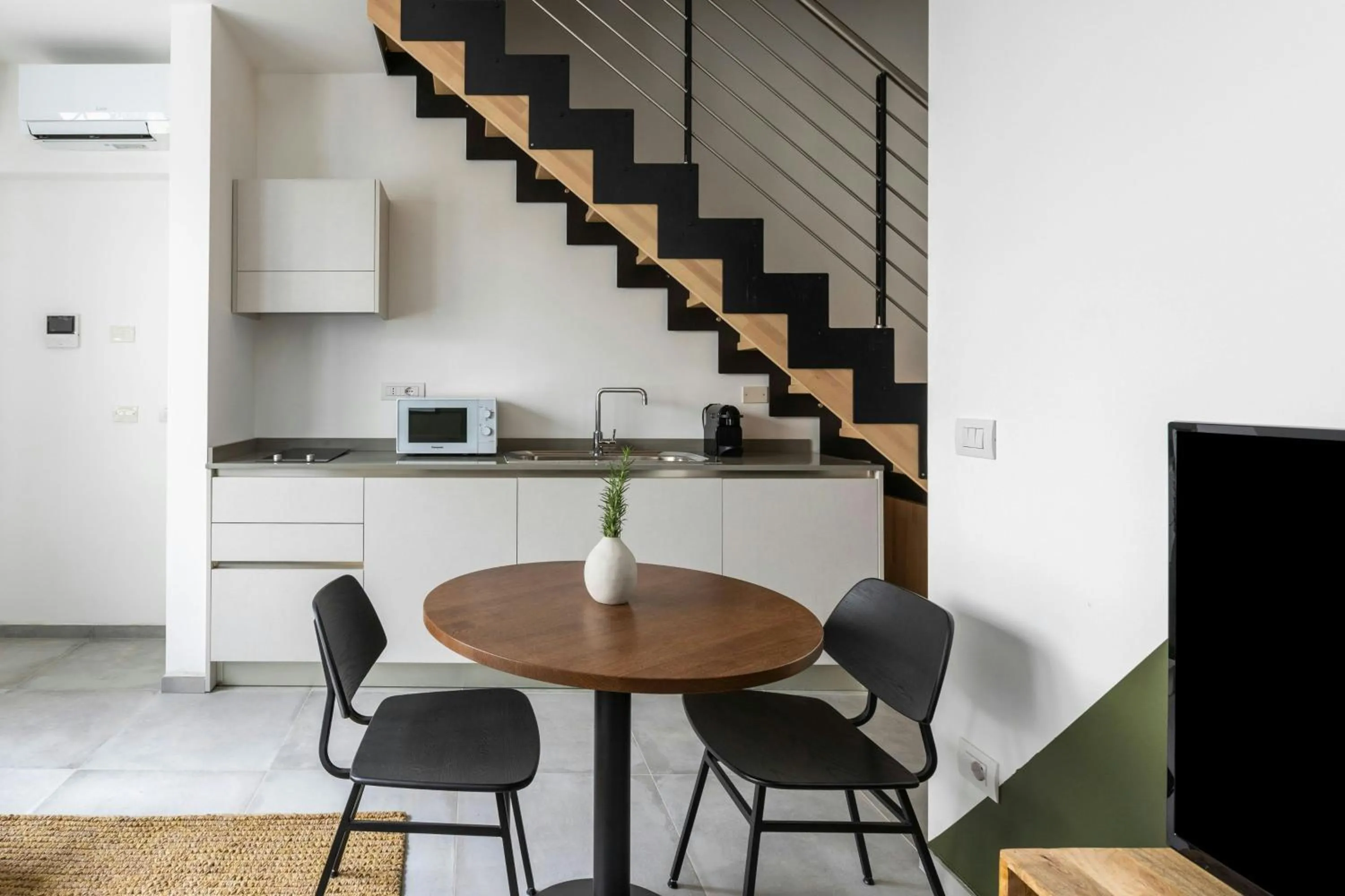 Kitchen or kitchenette in Sonder by Marriott Bonvoy San Lorenzo Apartments